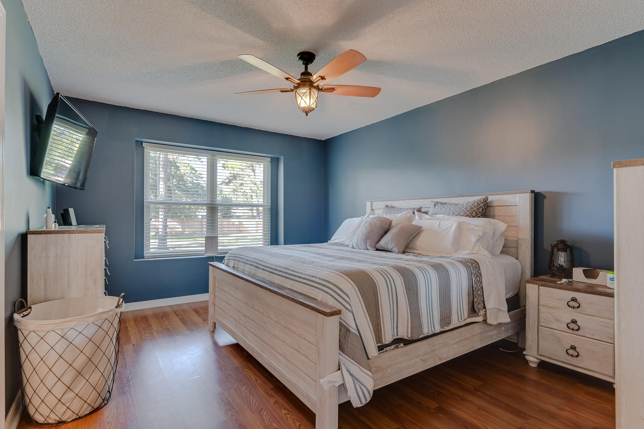 HOLLEY BY THE SEA - Residential