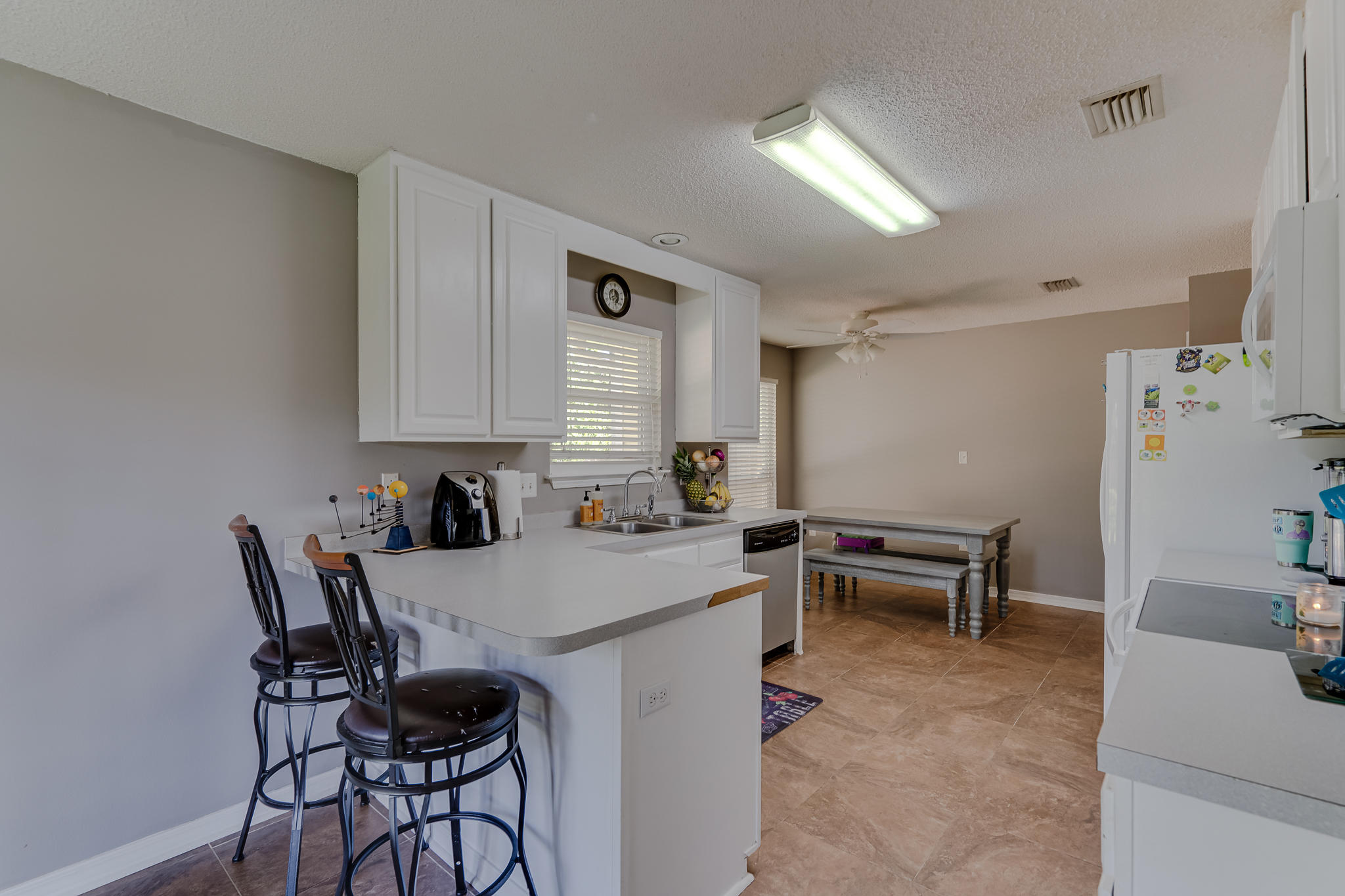 HOLLEY BY THE SEA - Residential