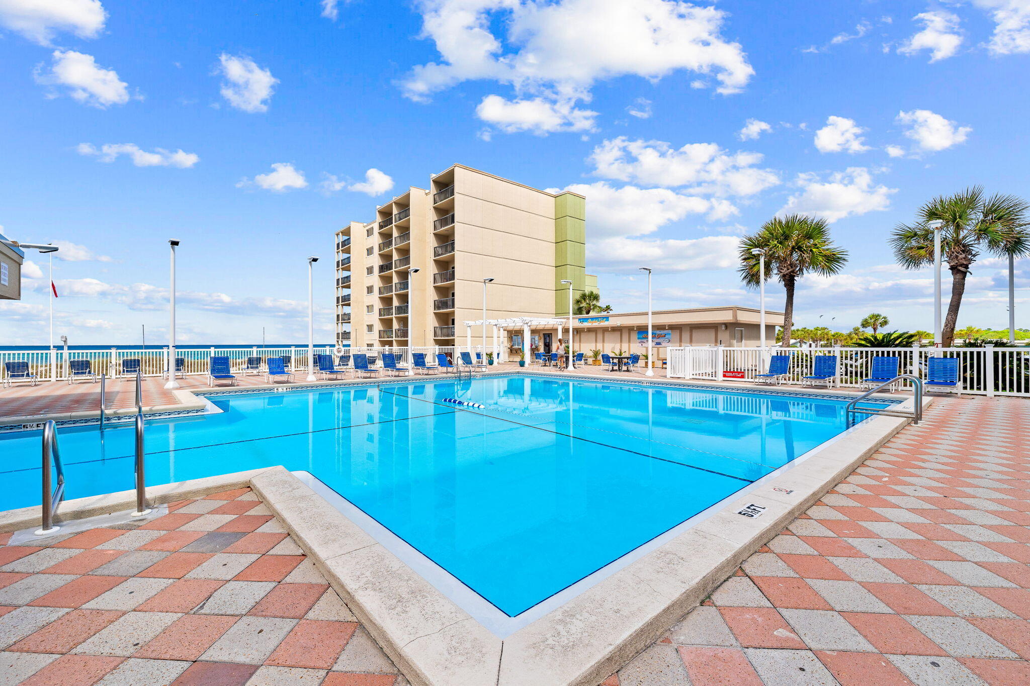 PINNACLE PORT PHASE I - Residential