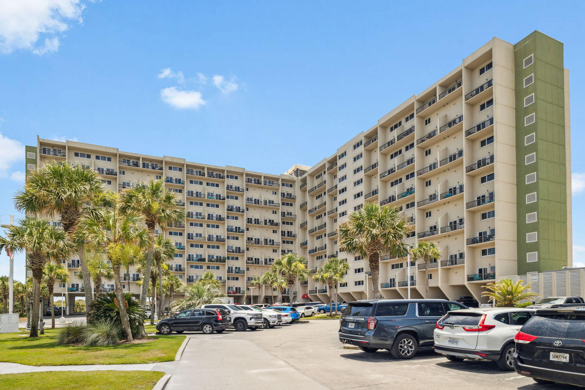 PINNACLE PORT PHASE I - Residential