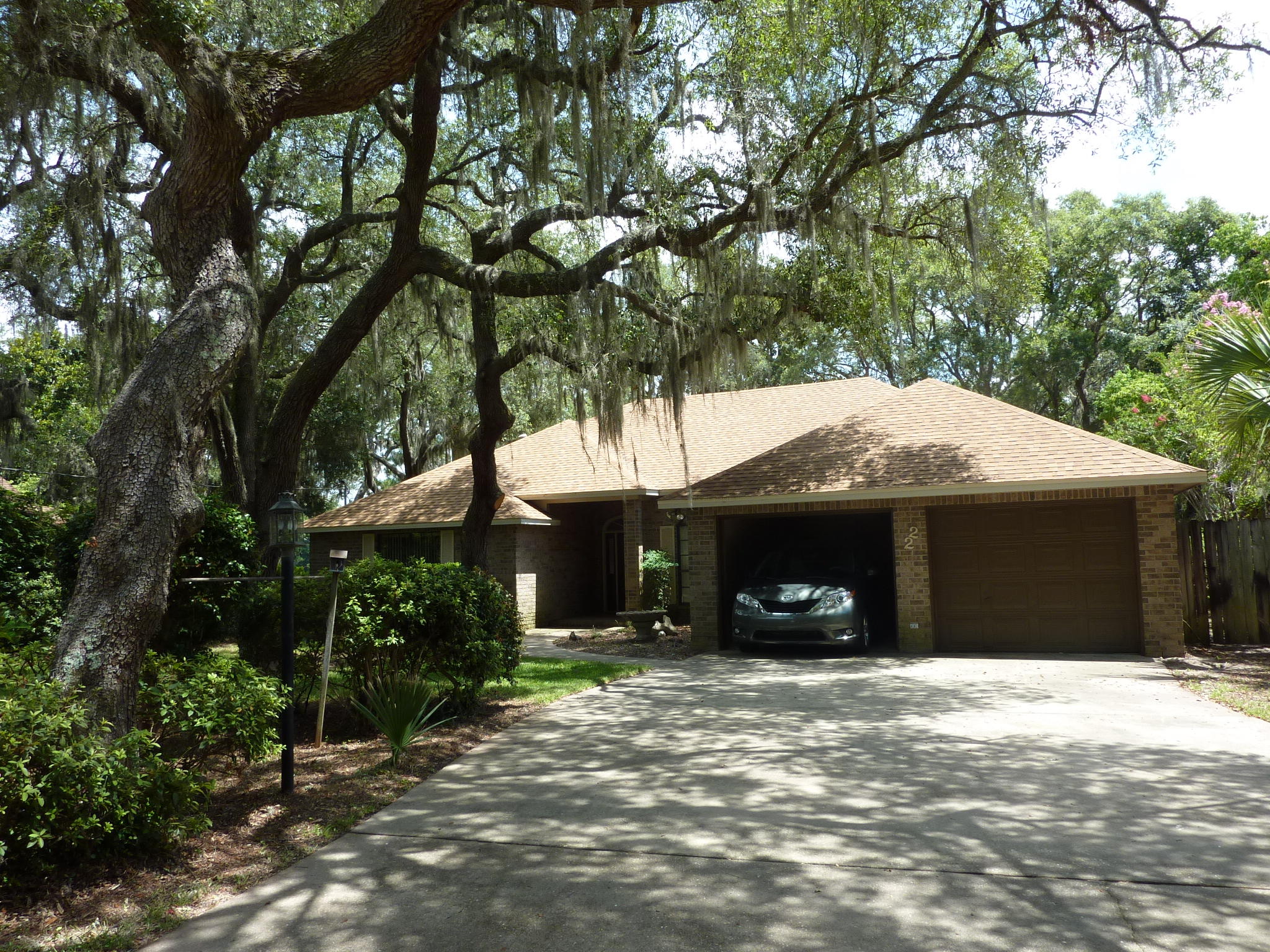BEAUTIFUL WATERFRONT HOME! CENTRALLY LOCATED IN FT WALTON BEACH. BRING YOUR BOAT, THERE'S A DOCK AND BOATLIFT. HOME IS ACCENTED BY OAK TREES GRACEFULLY DRAPED IN SPANISH MOSS THAT OFFERS NICE SHADE FOR SITTING AND WATCHING THE BOATS AND BIRDS GO BY. TIERED DECKS GO DOWN TO THE DOCK. HOME HAS BEEN FRESHLY PAINTED AND HAS BRAND NEW TILE FLOORS IN THE LIVING AREAS. LARGE LIVING ROOM. UPDATED KITCHEN HAS LOTS OF CABINET SPACE, BREAKFAST BAR. BREAKFAST NOOK AND A FORMAL DINING ROOM. SPACIOUS MASTER STE OVERLOOKS THE WATER. 2 ADDITIONAL BEDROOMS - SPLIT BEDROOM FLOOR PLAN. HOME HAS TWO GARAGES- A 2-CAR ATTACHED GARAGE & DETACHED. SORRY, NO PETS ALLOWED IN THIS HOME.