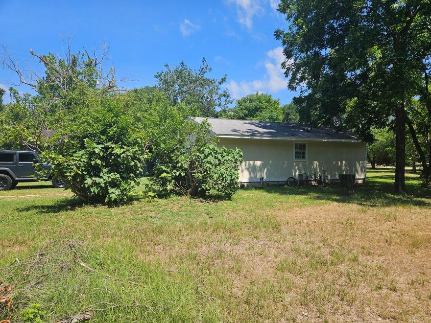 for comp purposes only.
FSBO.
cash sale!