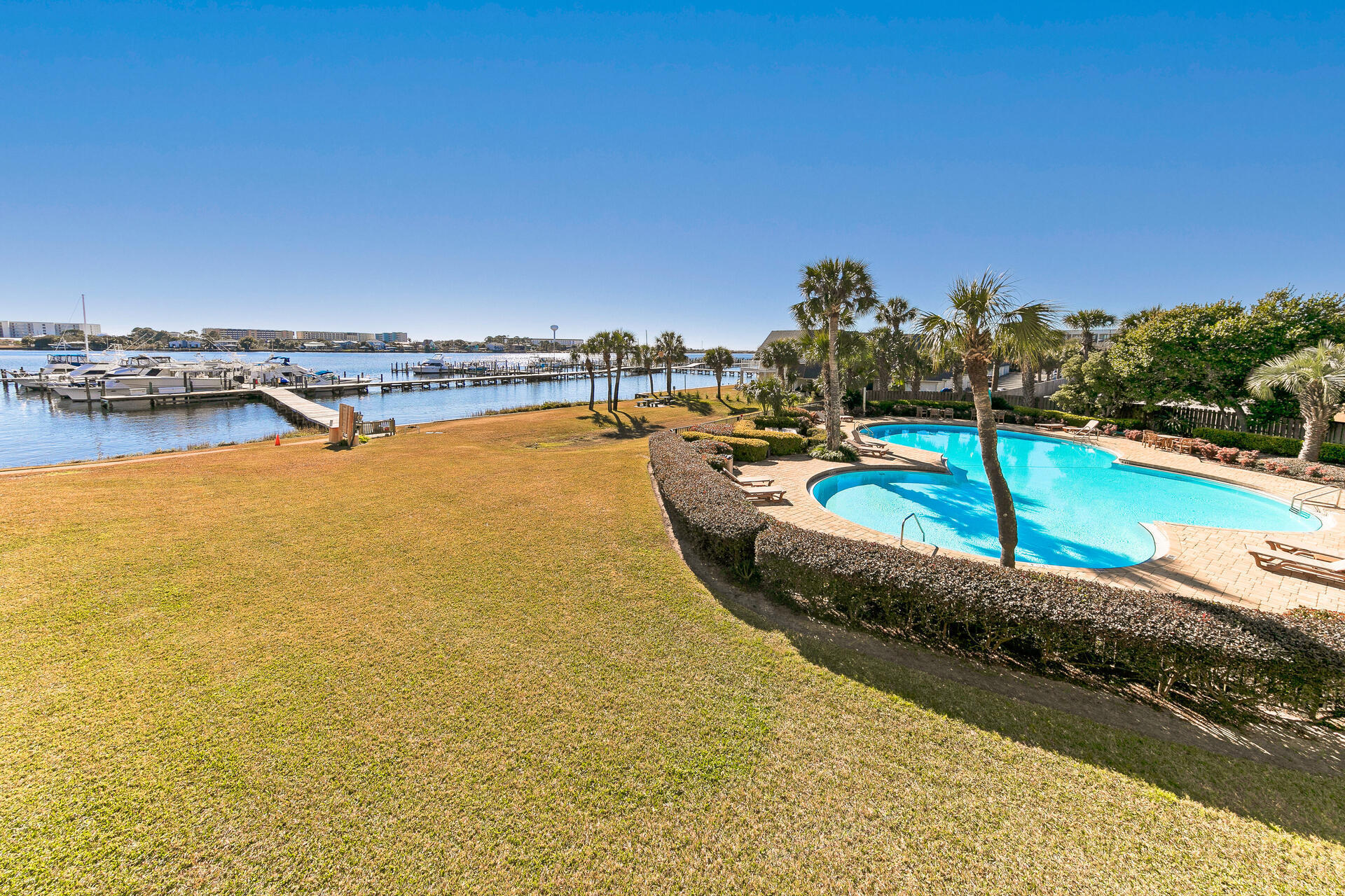 PIRATES BAY PH 1 - Residential