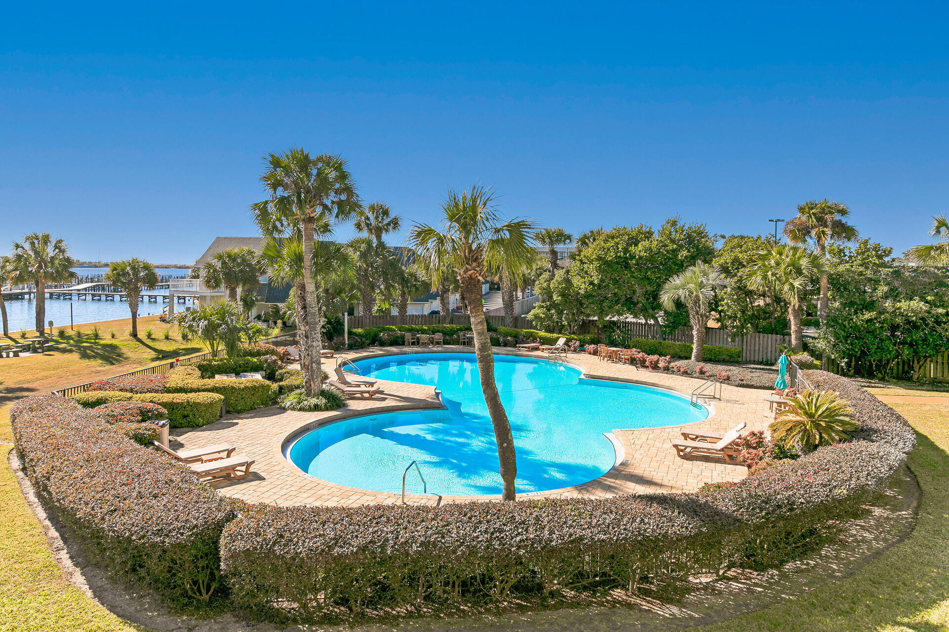 PIRATES BAY PH 1 - Residential