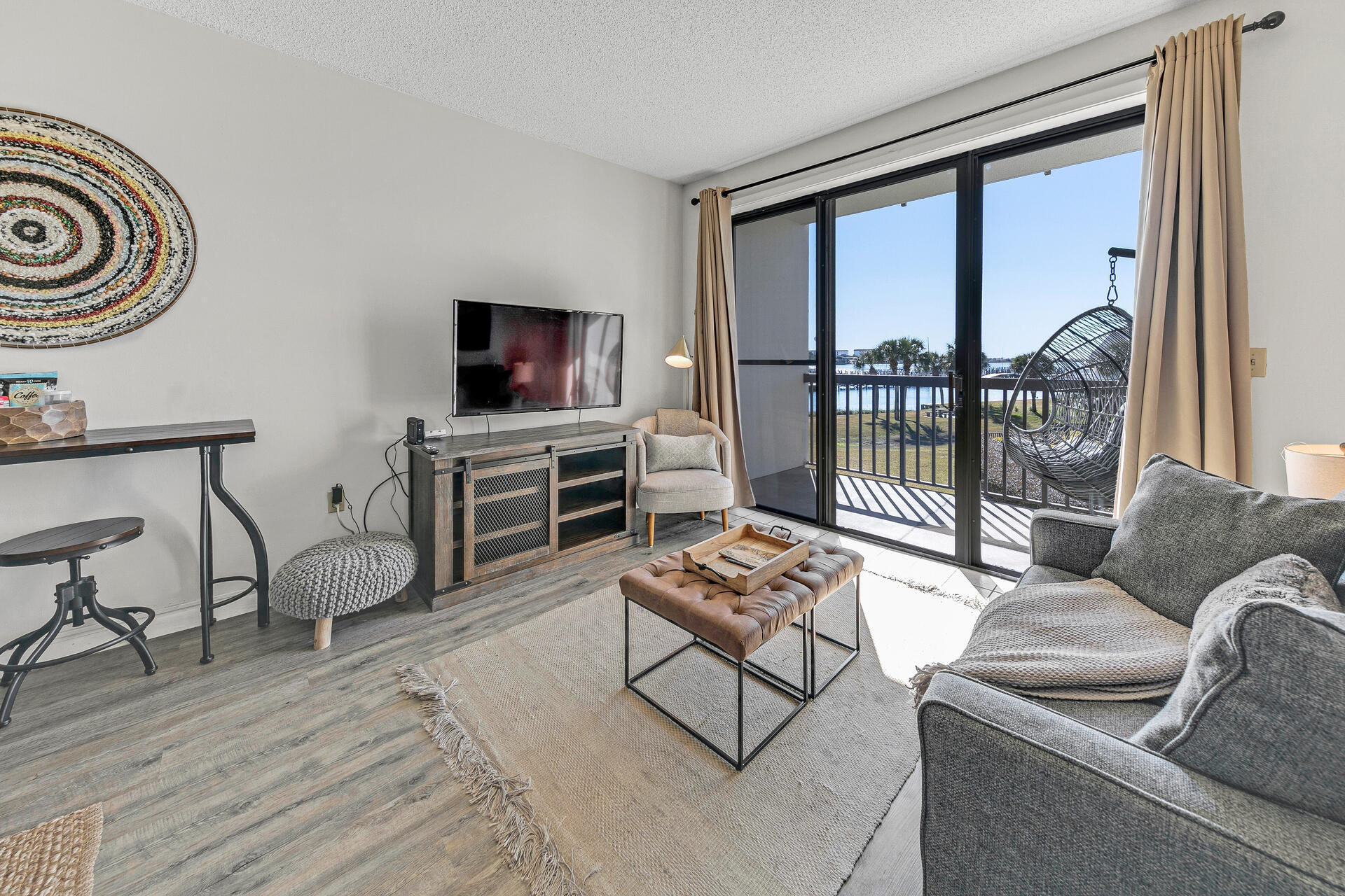 PIRATES BAY PH 1 - Residential