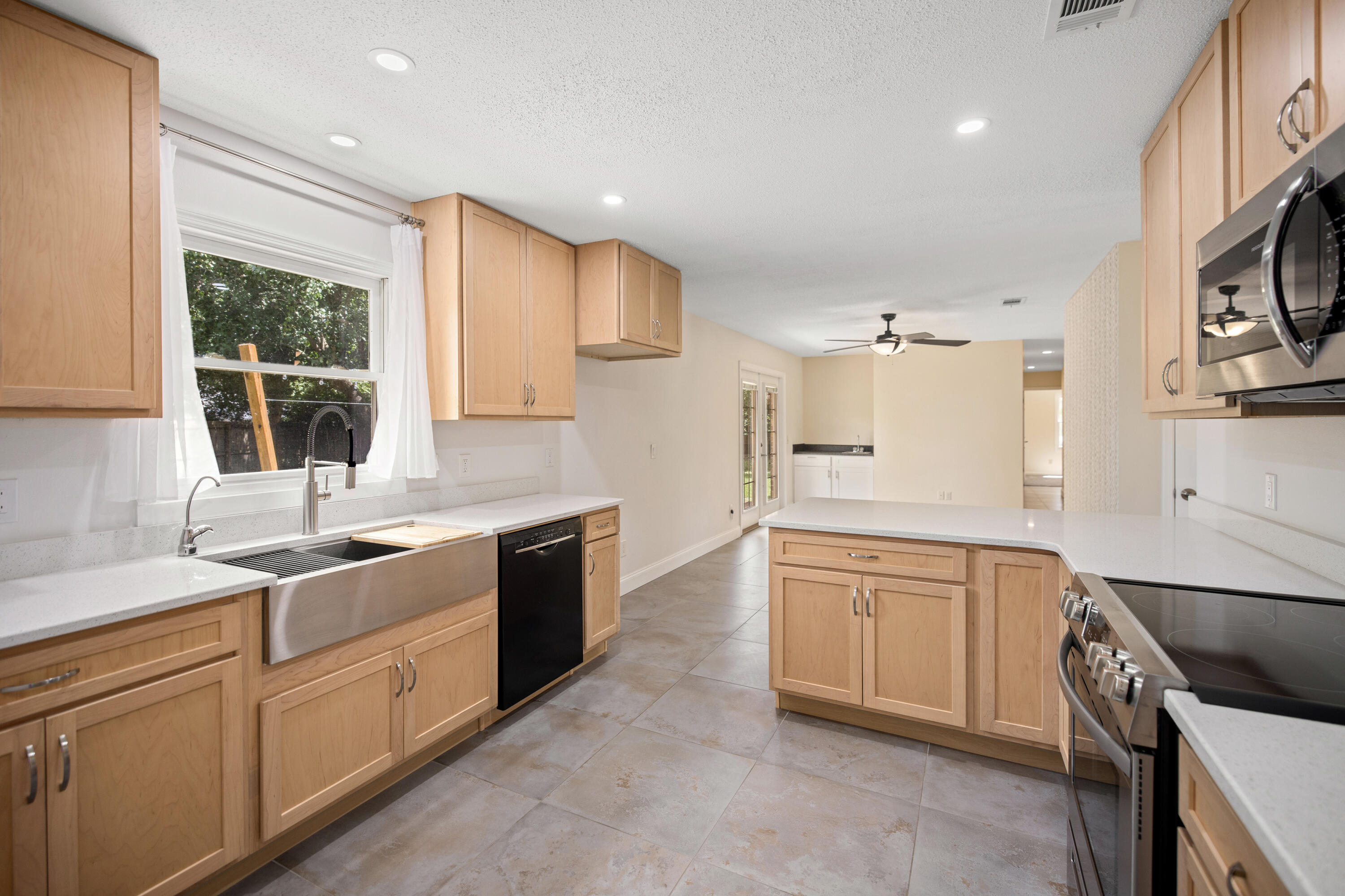 SCOTTSDALE SOUTH - Residential