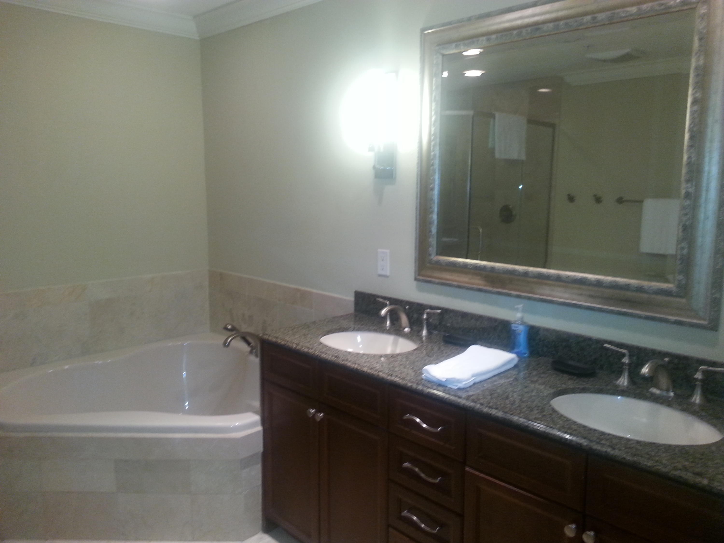 EMERALD GRANDE - Residential