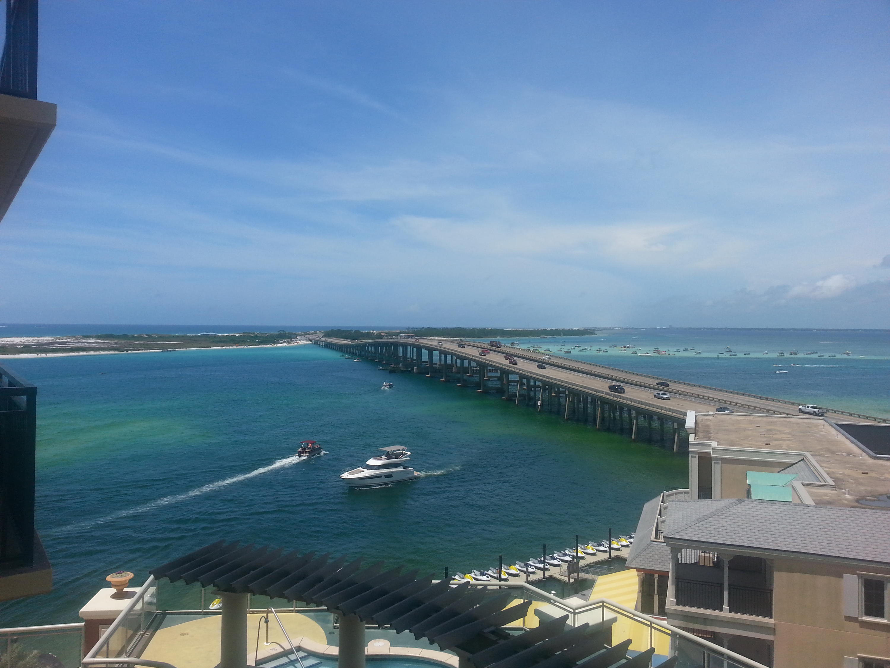 EMERALD GRANDE - Residential