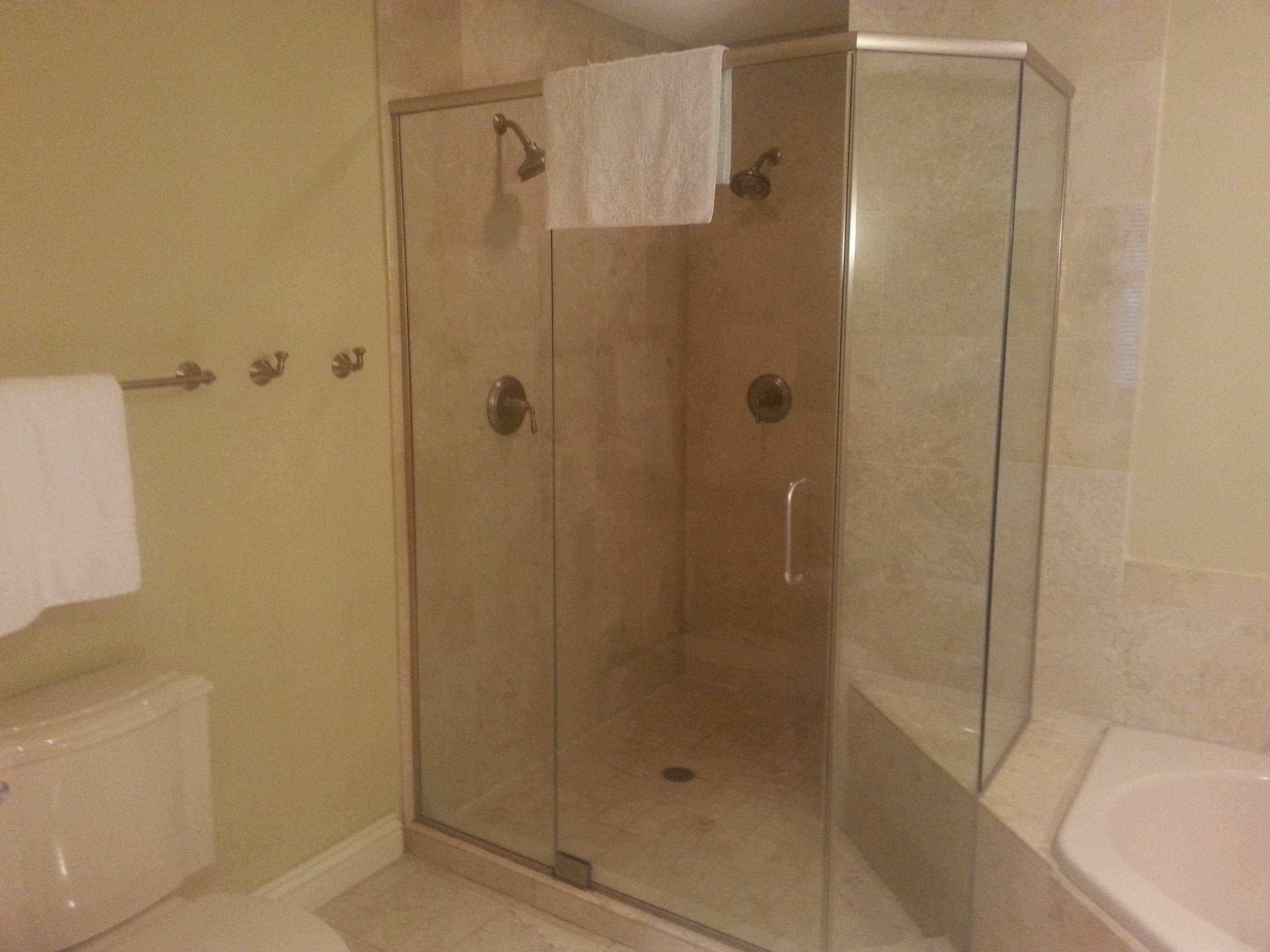 EMERALD GRANDE - Residential