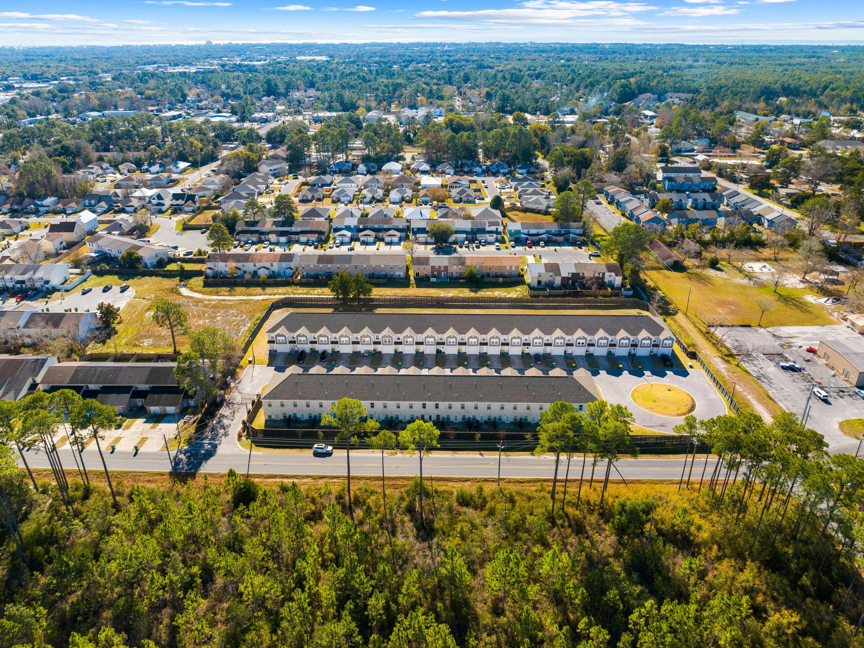 STABLE LANES - Residential