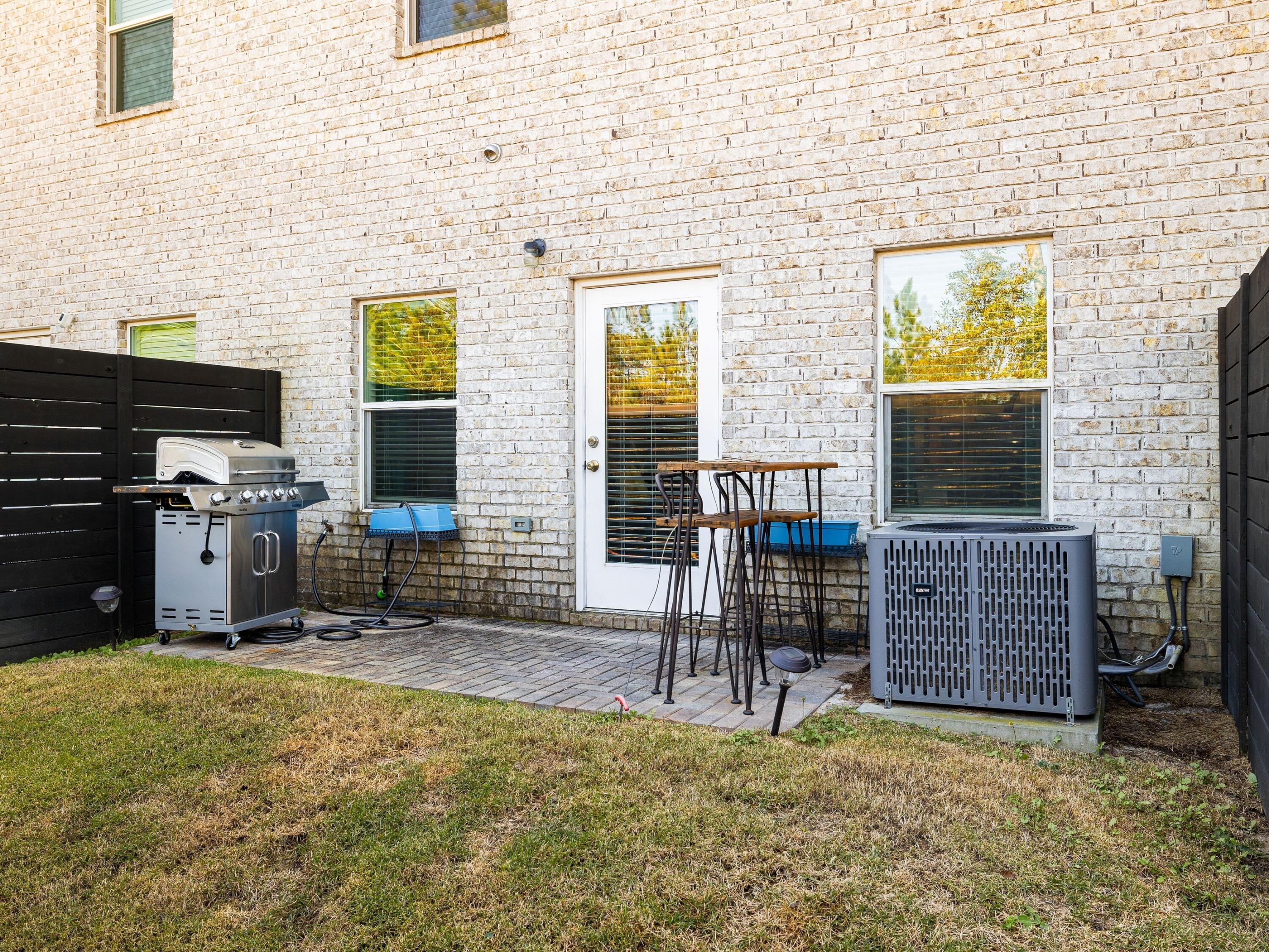 STABLE LANES - Residential