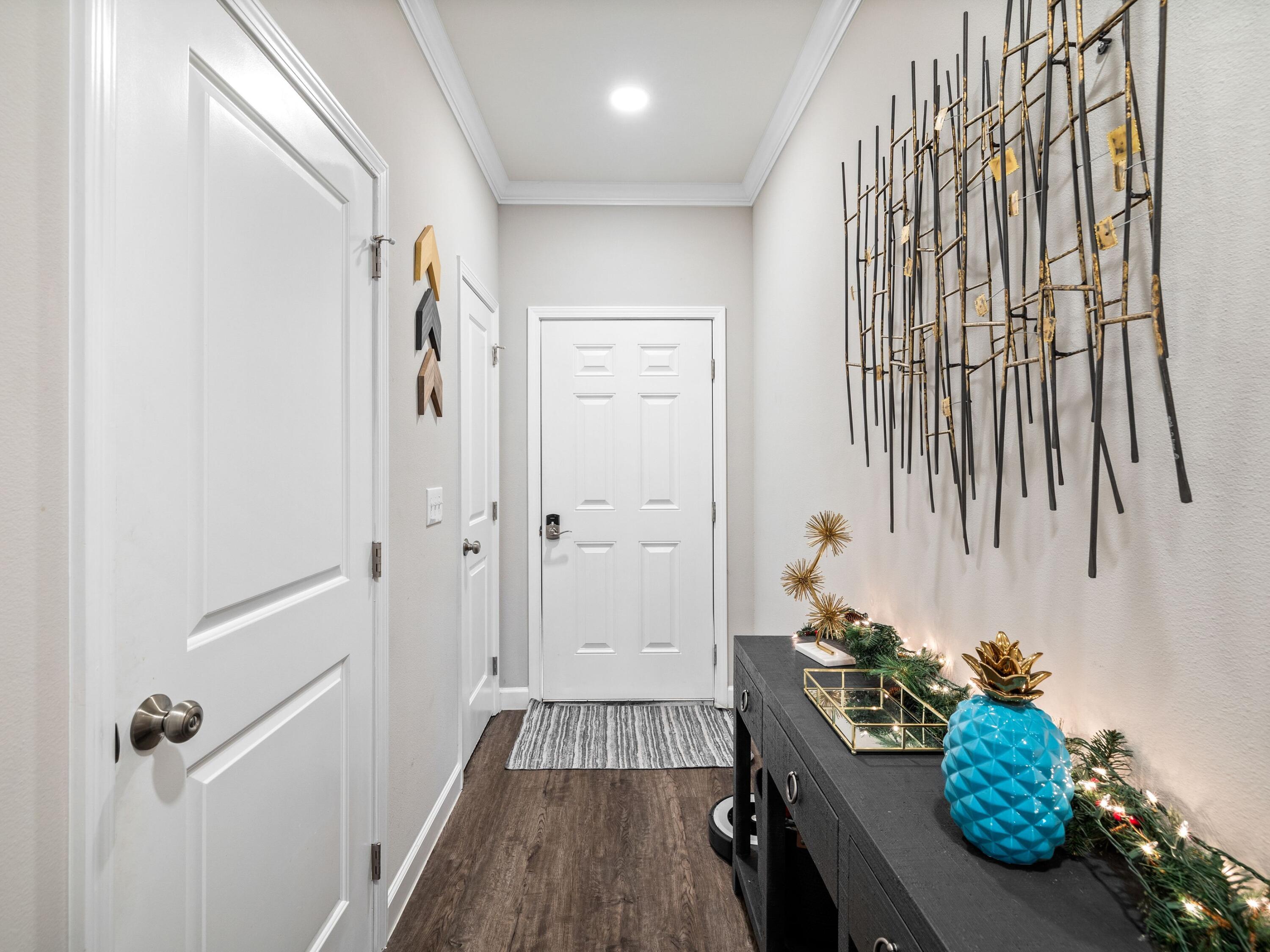 STABLE LANES - Residential