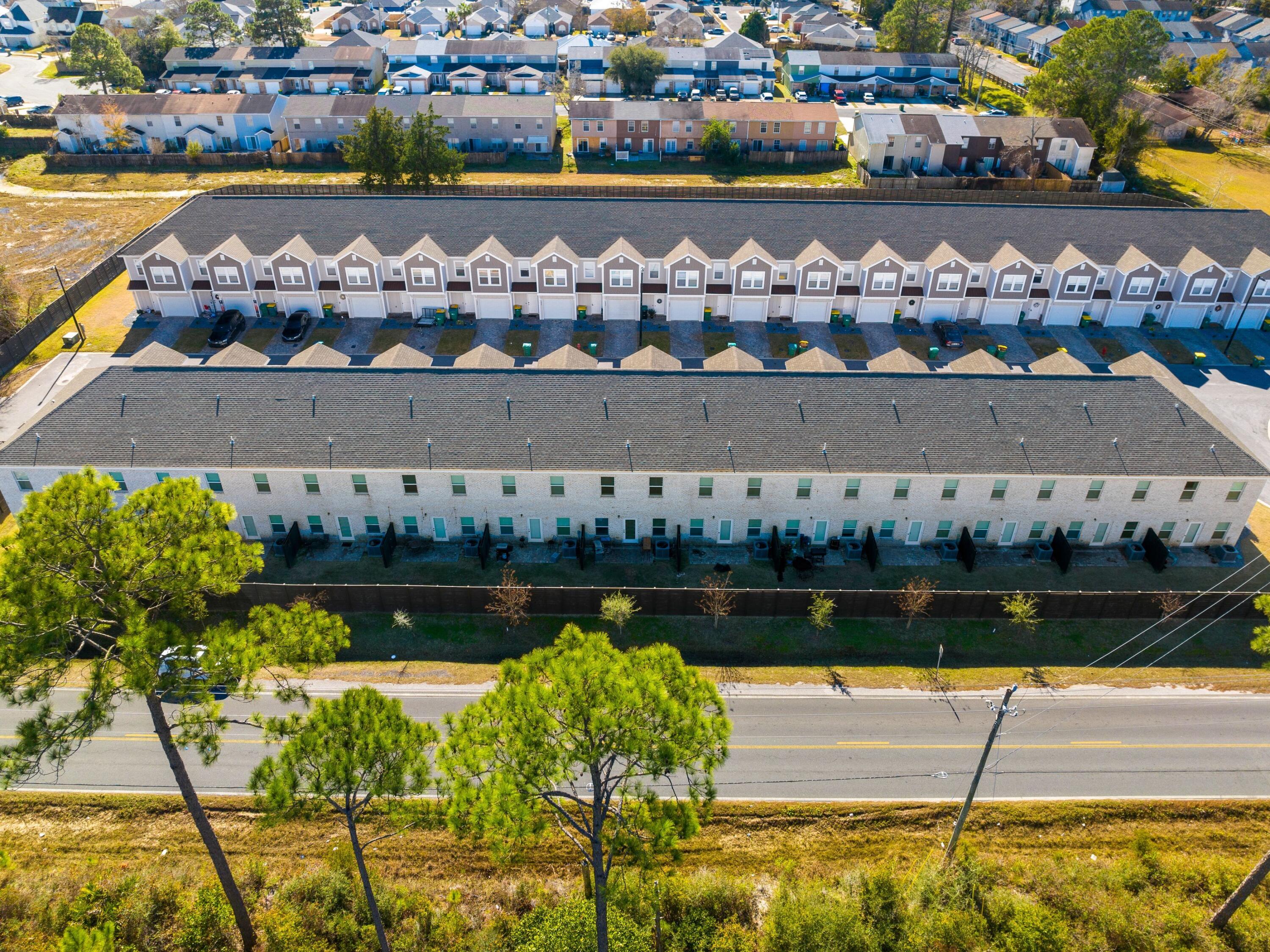 STABLE LANES - Residential
