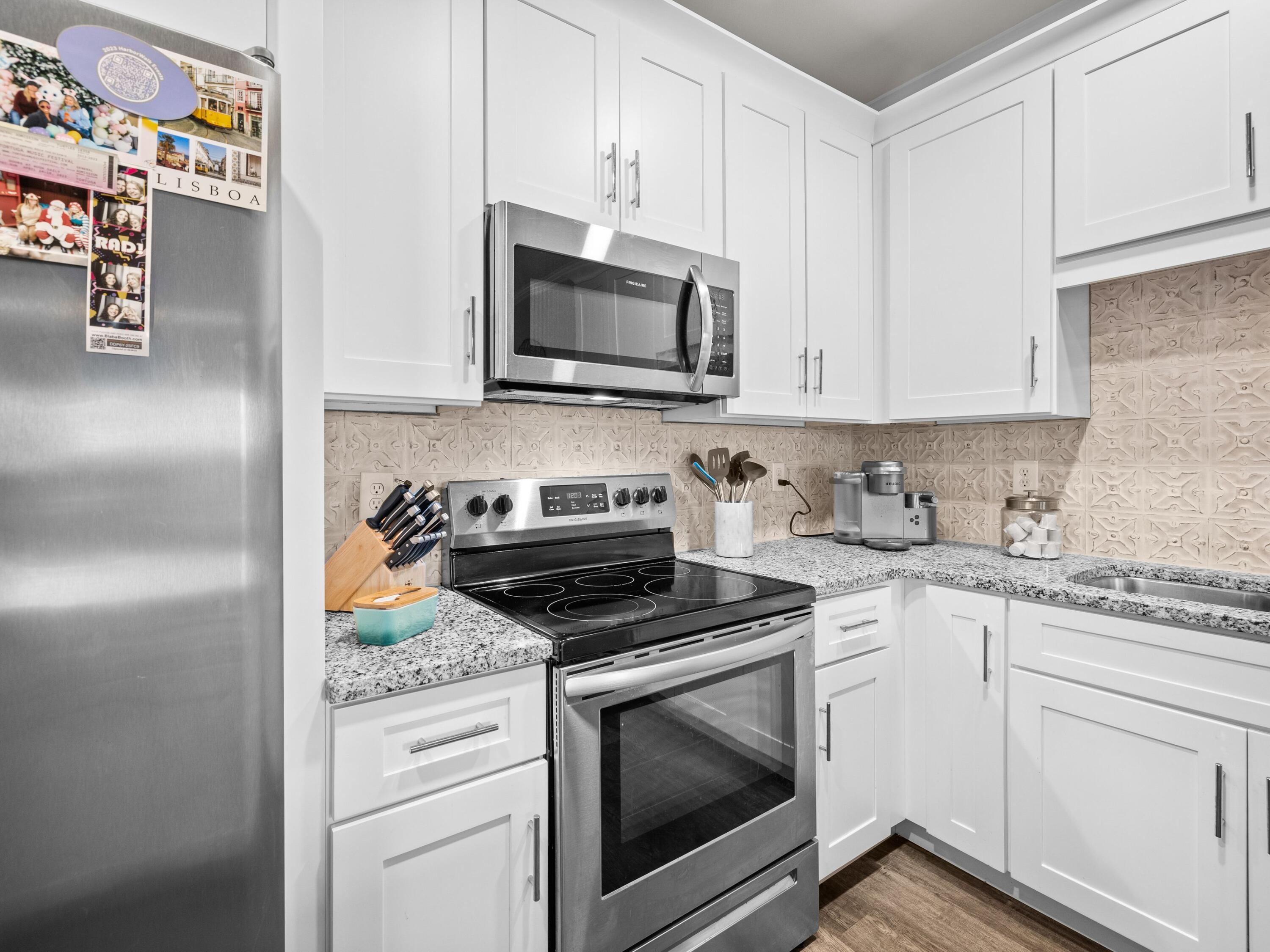 STABLE LANES - Residential