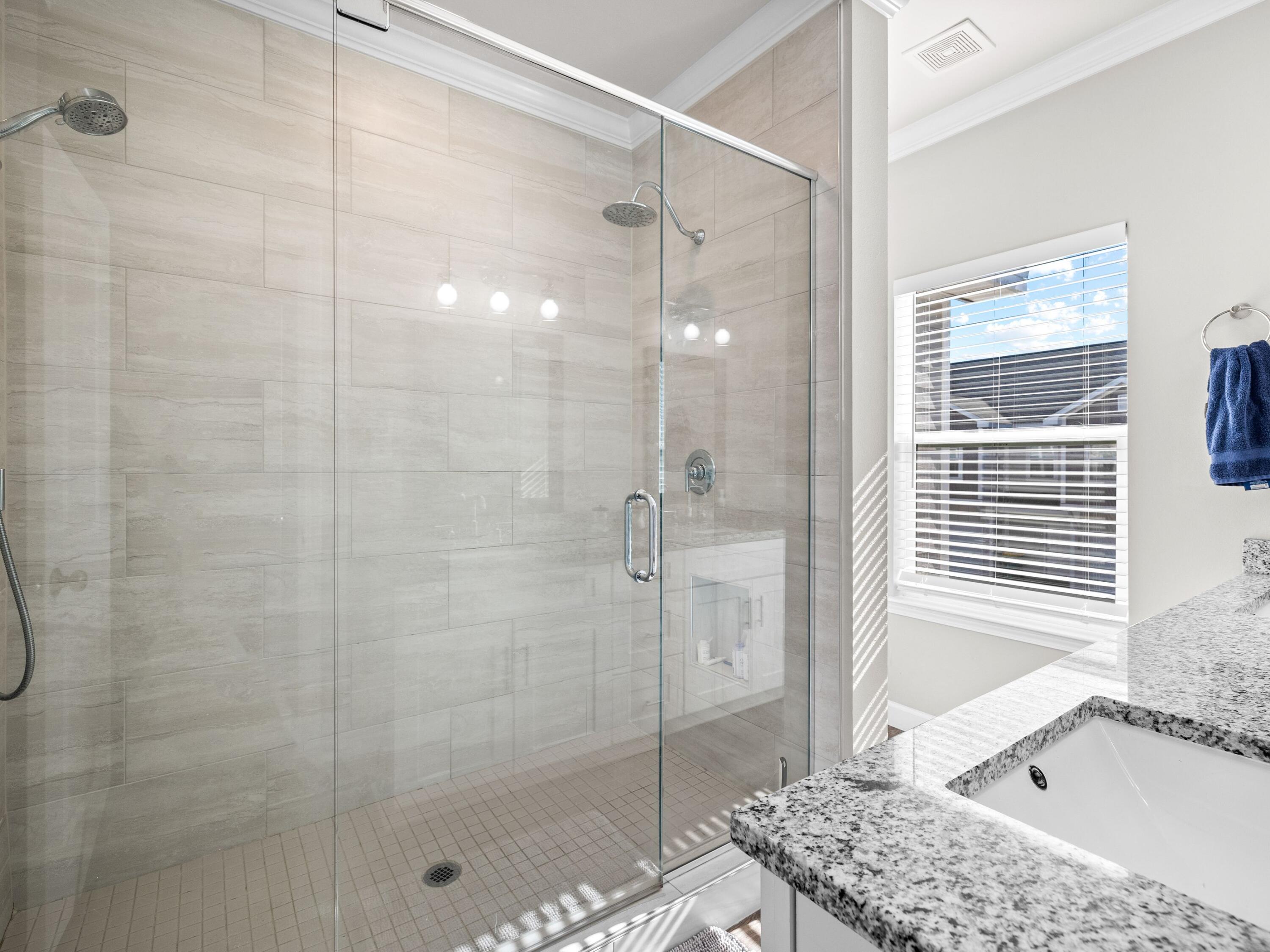 STABLE LANES - Residential