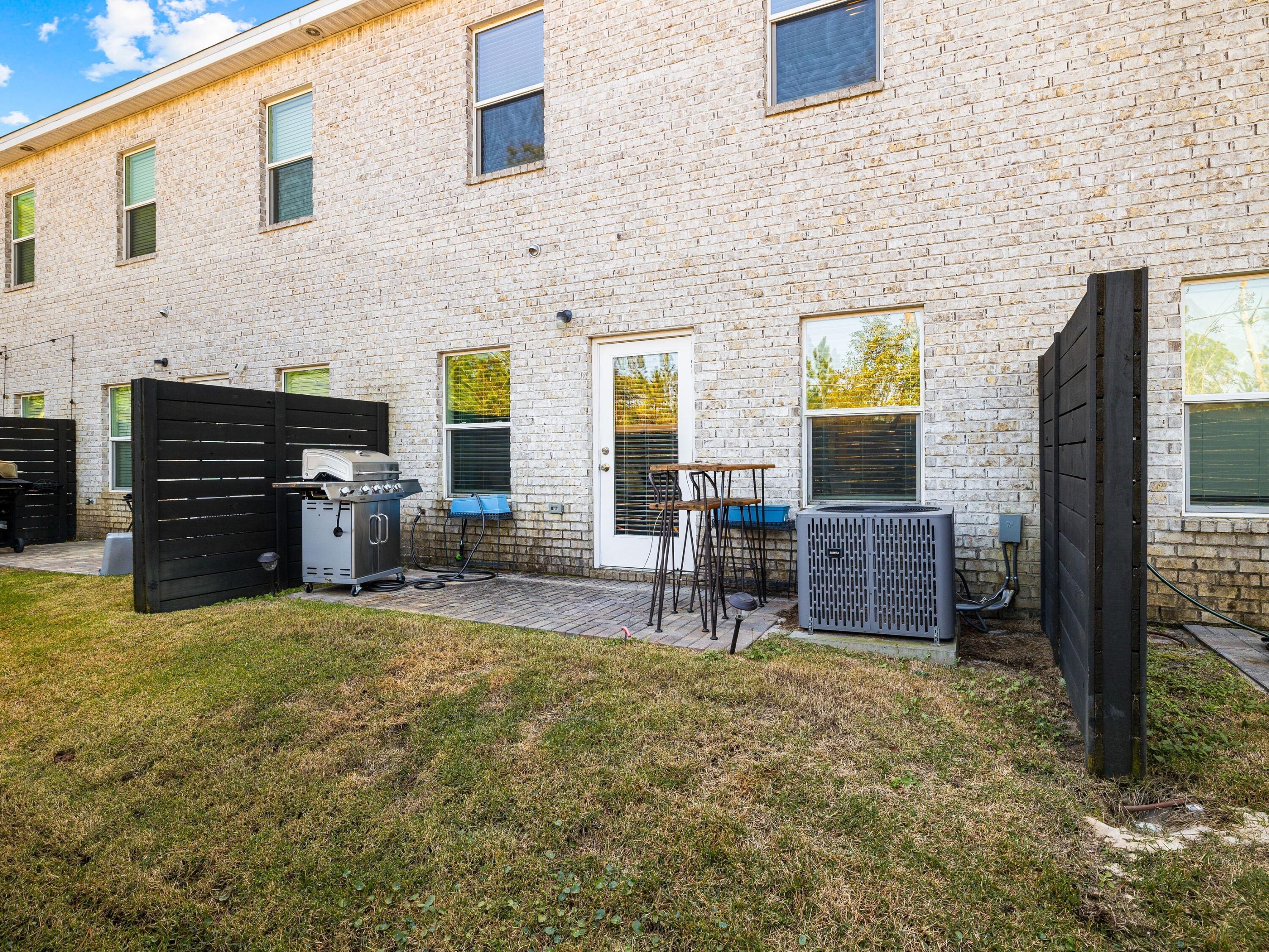 STABLE LANES - Residential