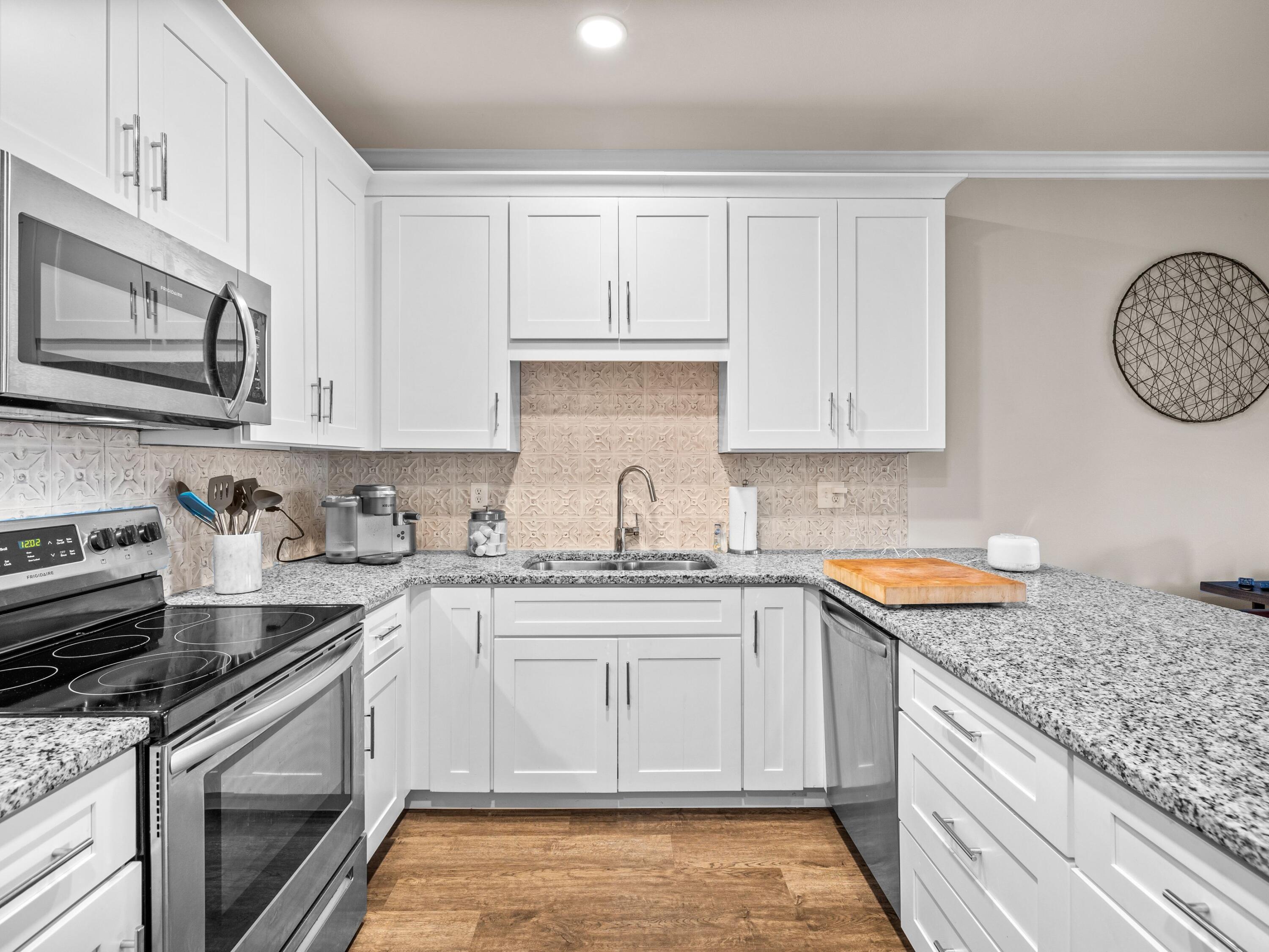 STABLE LANES - Residential