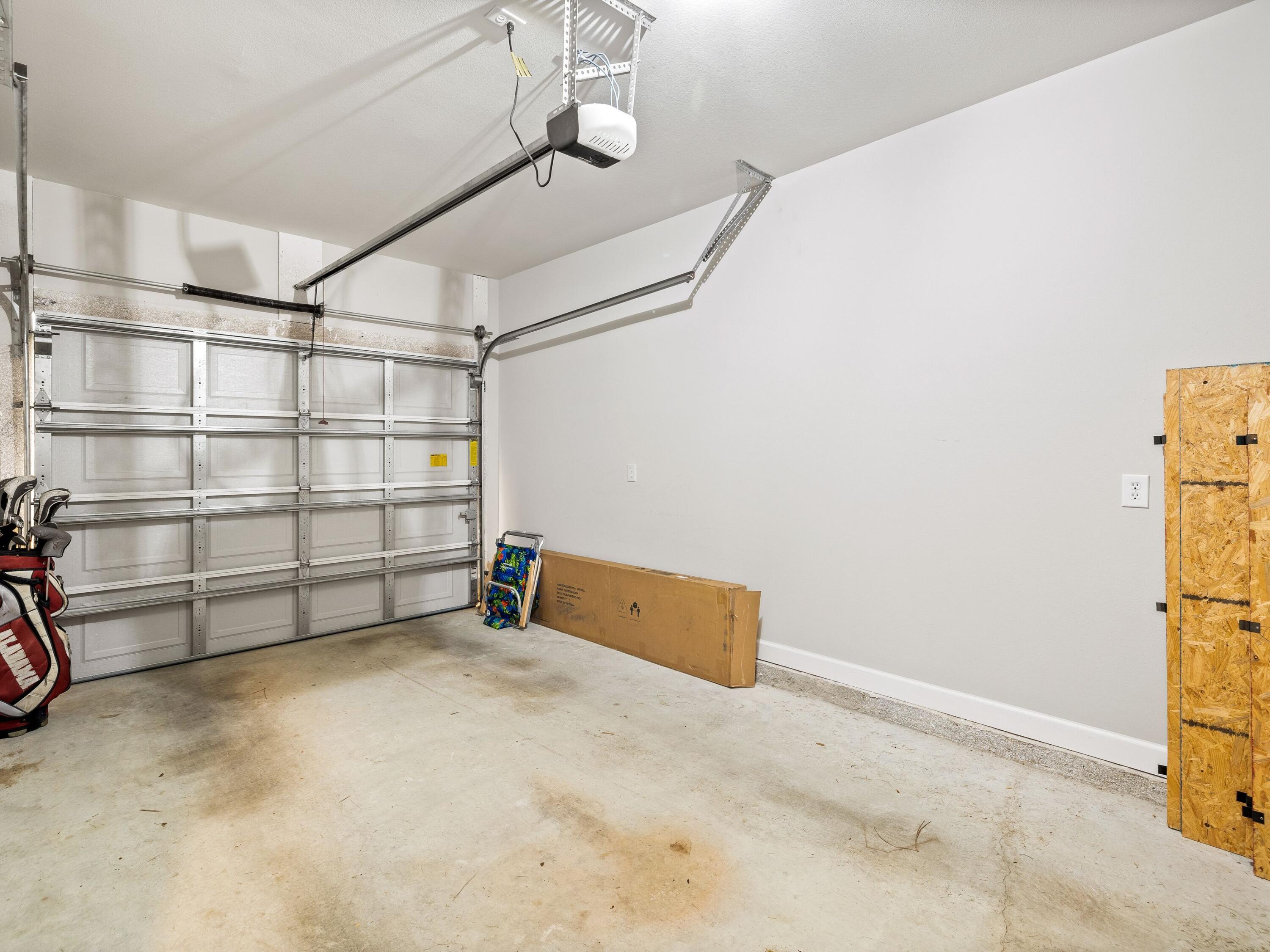 STABLE LANES - Residential