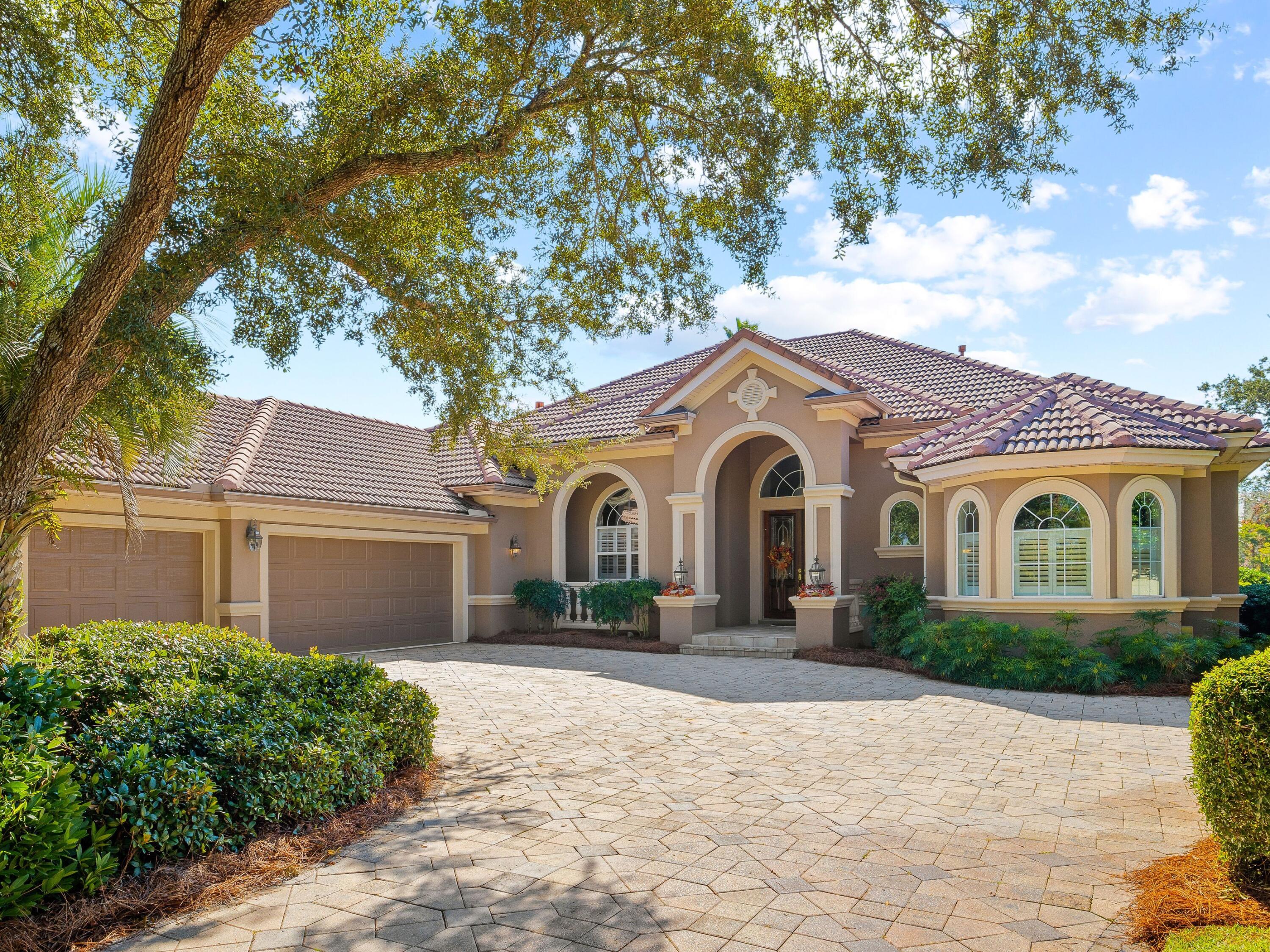 REGATTA BAY - Residential