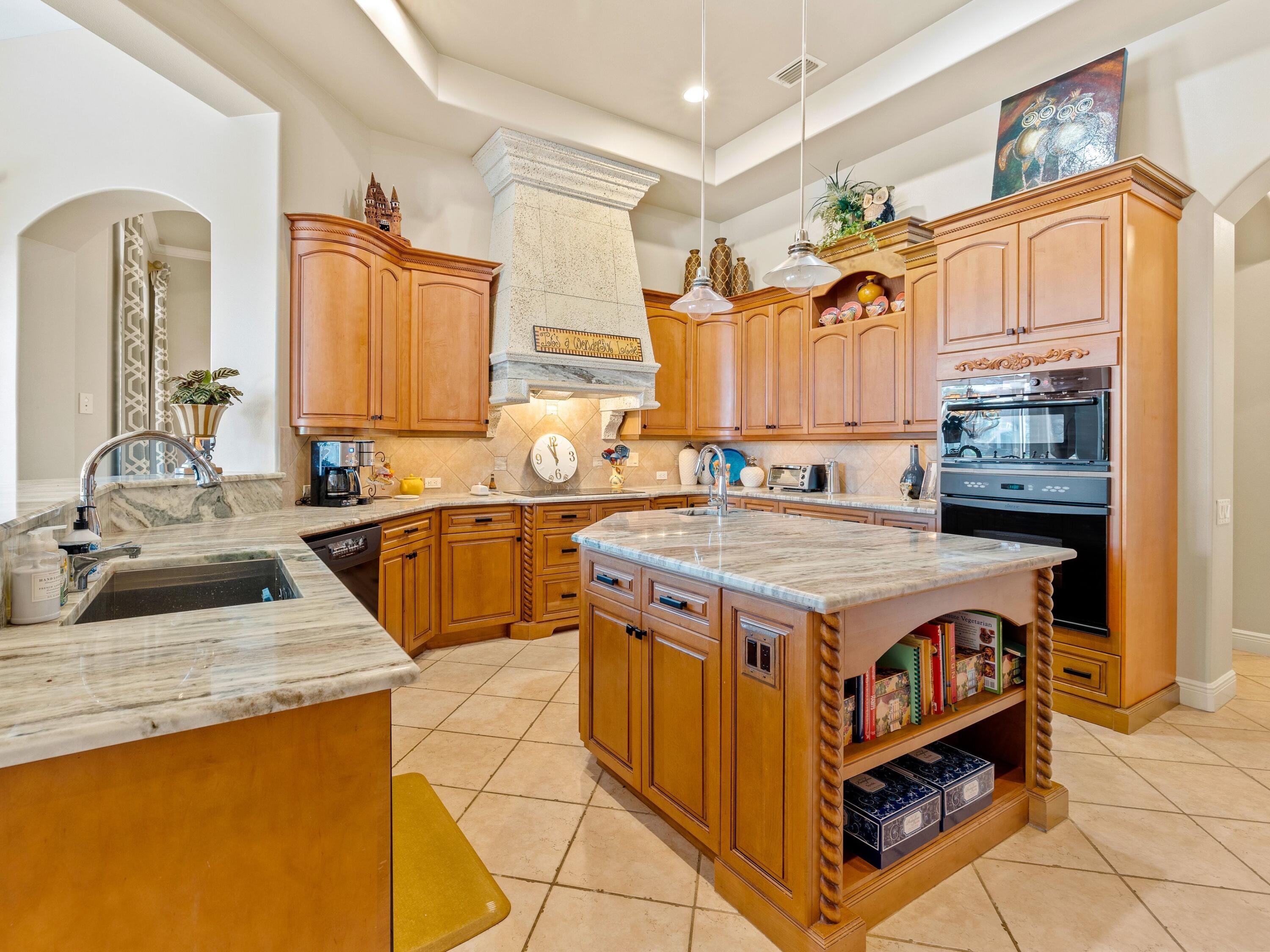 REGATTA BAY - Residential