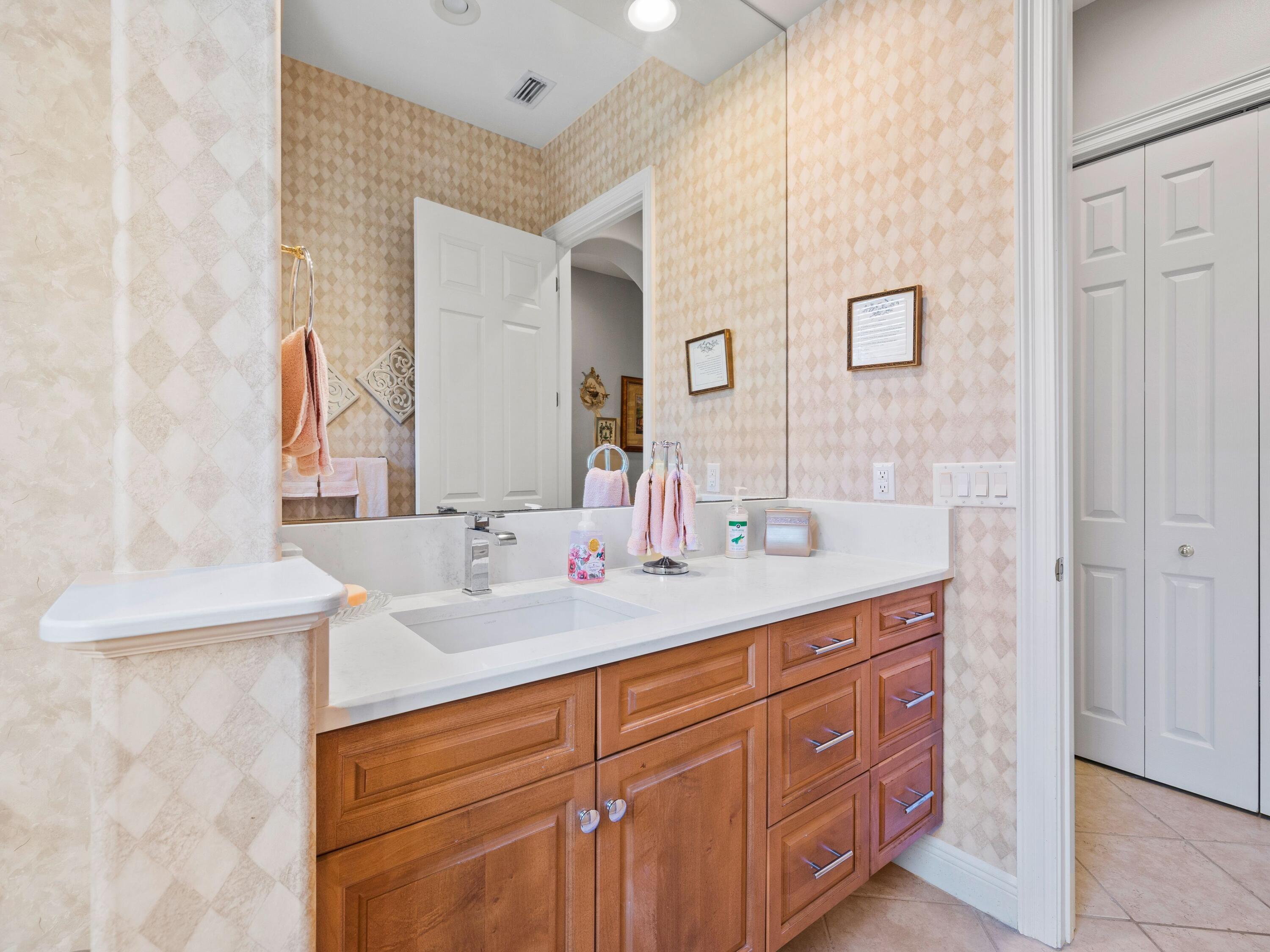 REGATTA BAY - Residential