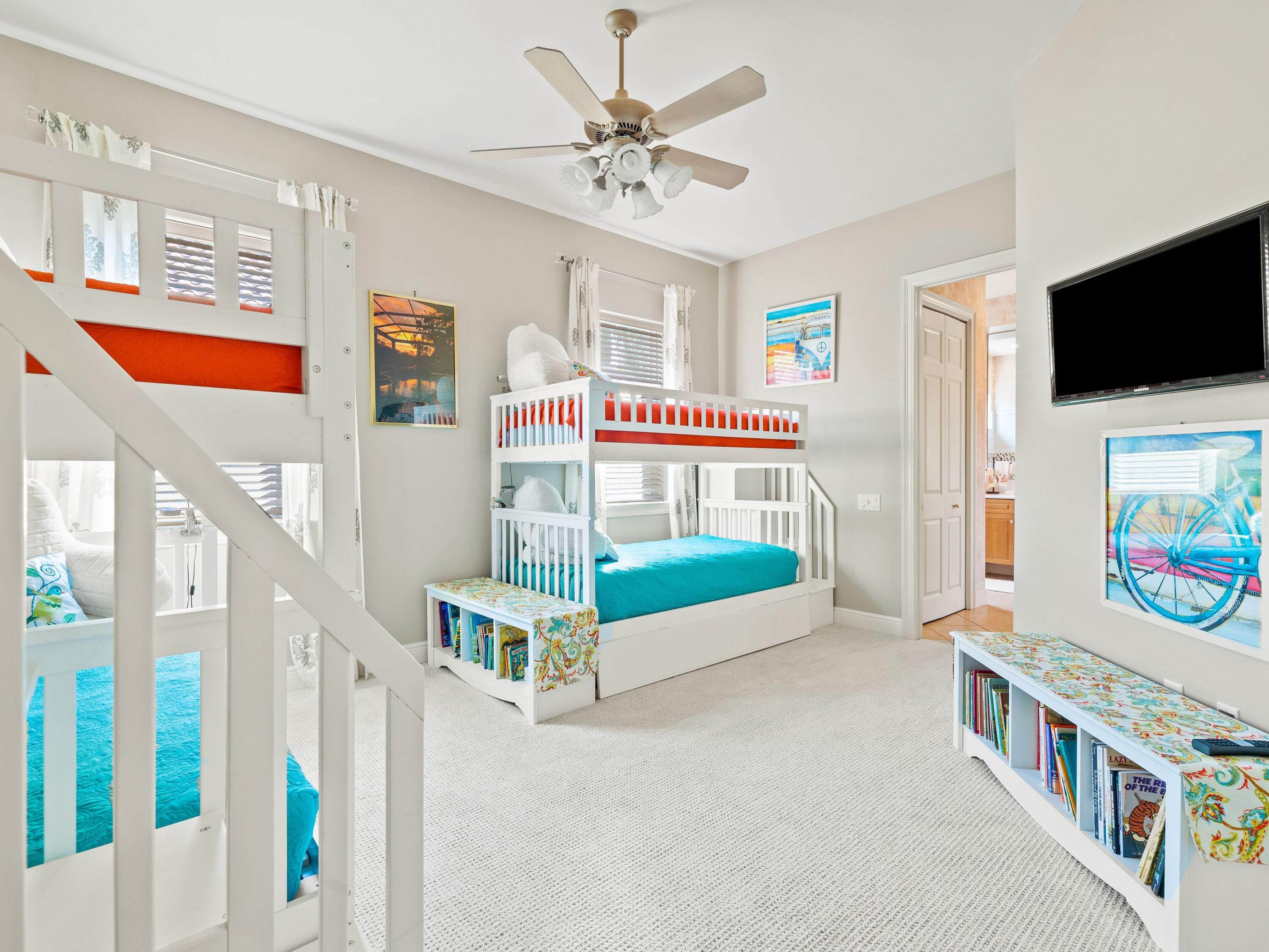 REGATTA BAY - Residential