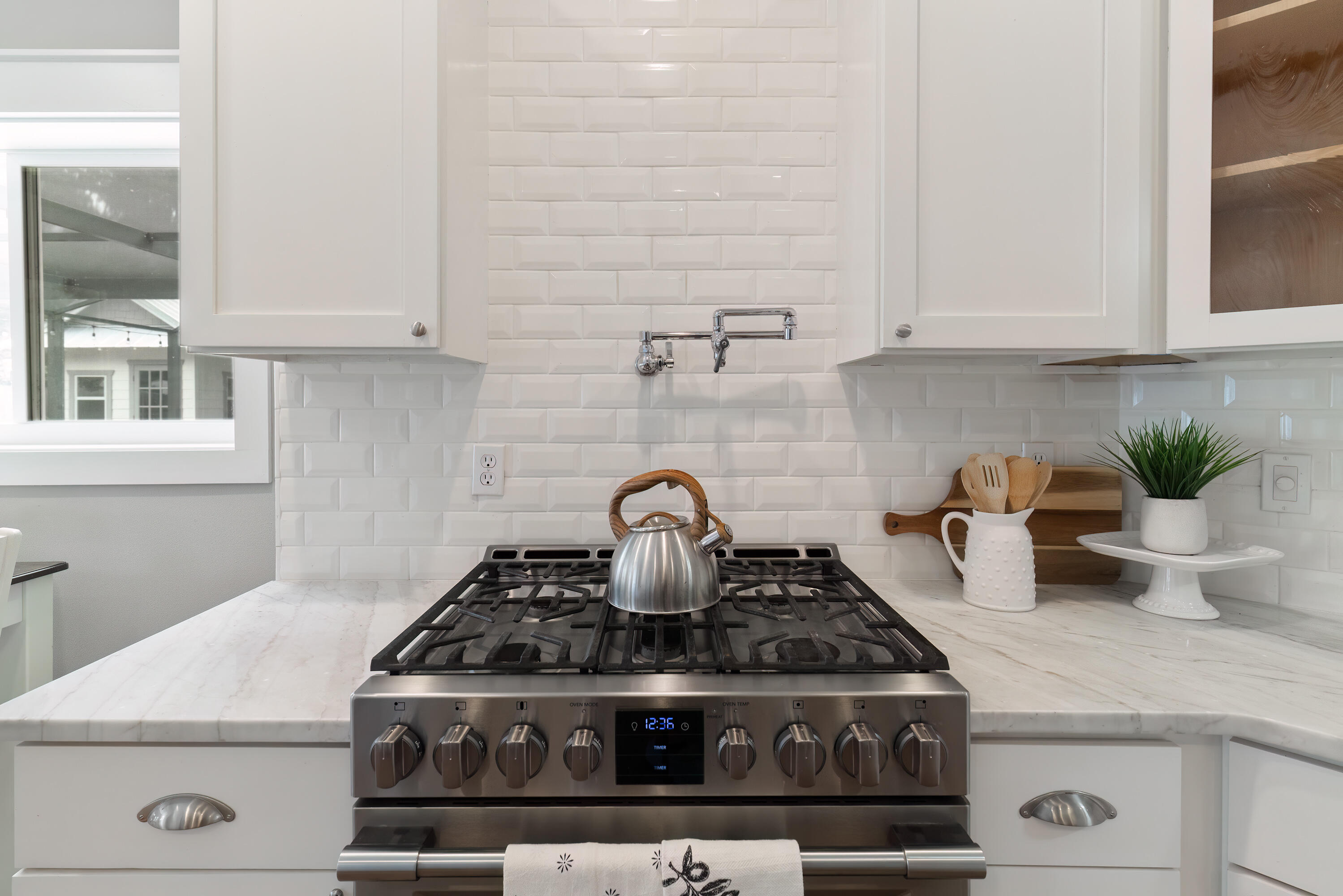 ELLIOTTS POINT - Residential