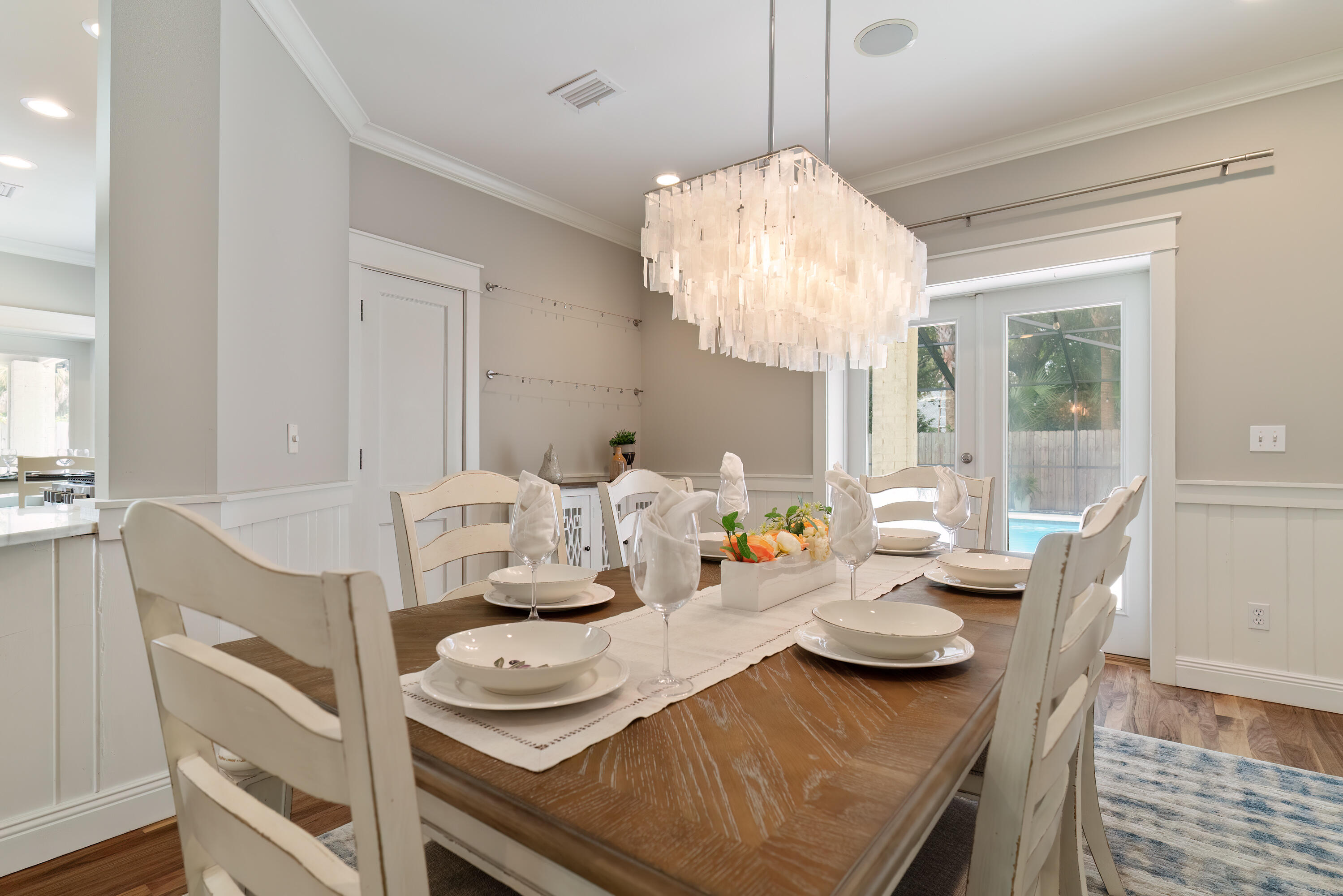 ELLIOTTS POINT - Residential