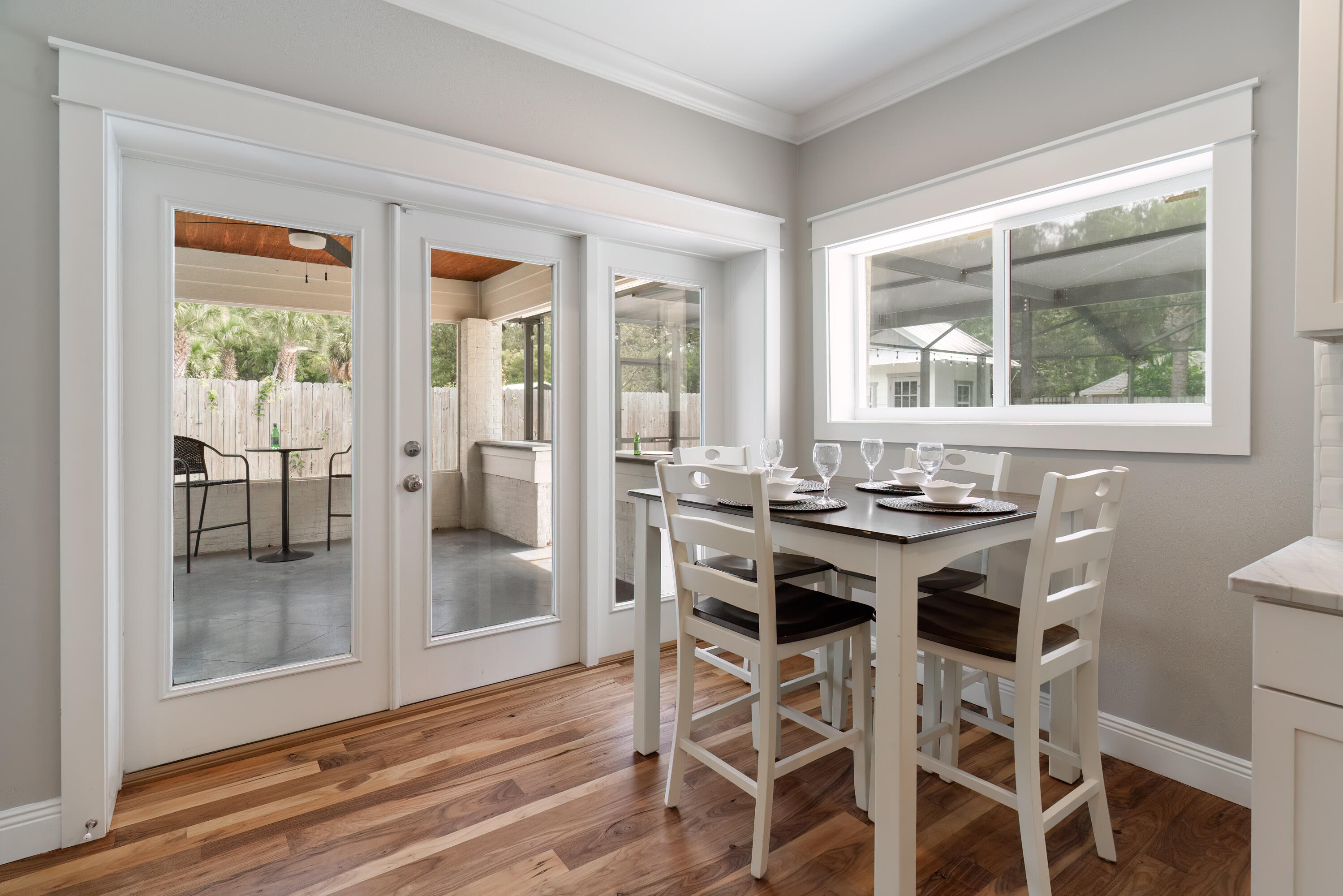 ELLIOTTS POINT - Residential