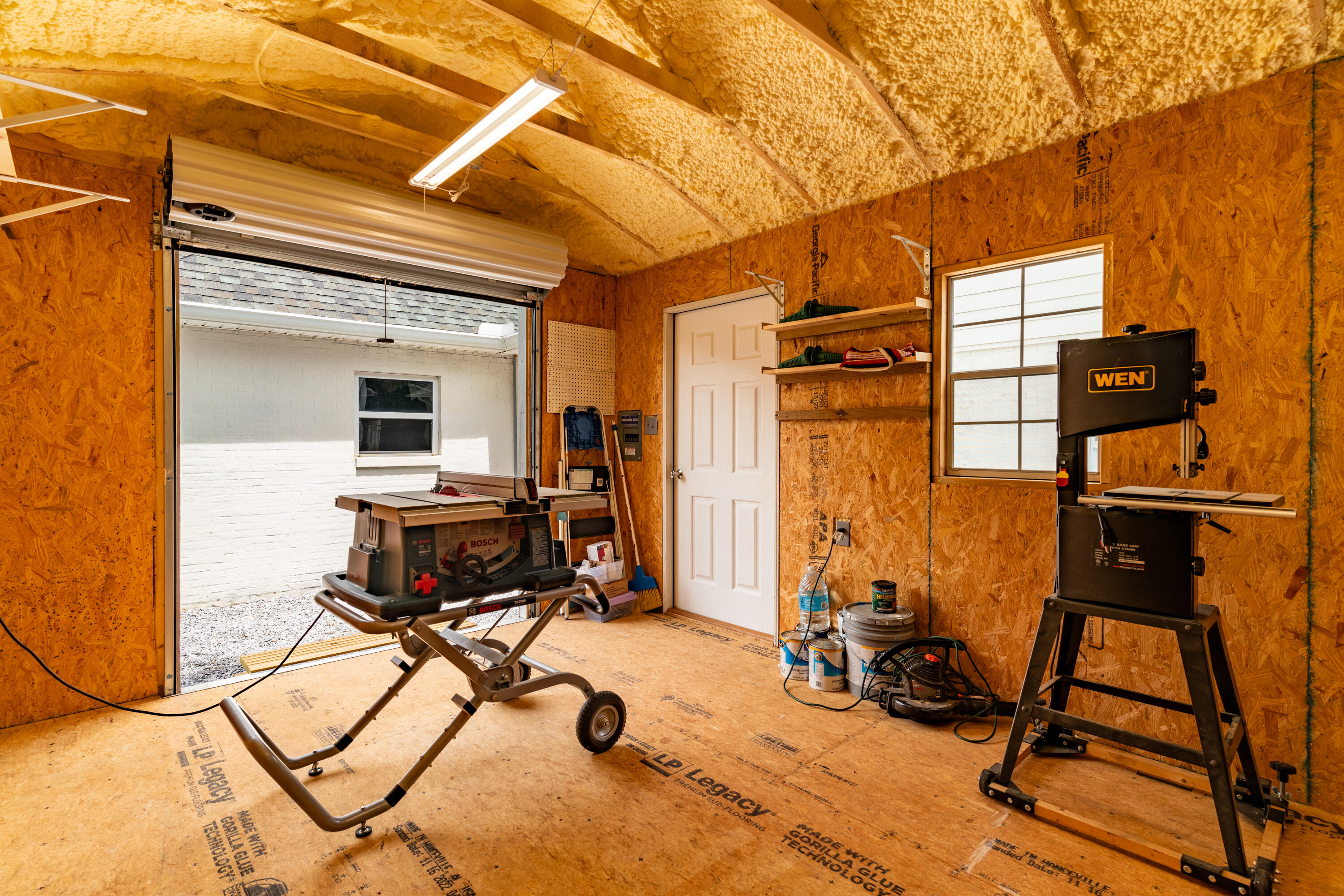 ELLIOTTS POINT - Residential