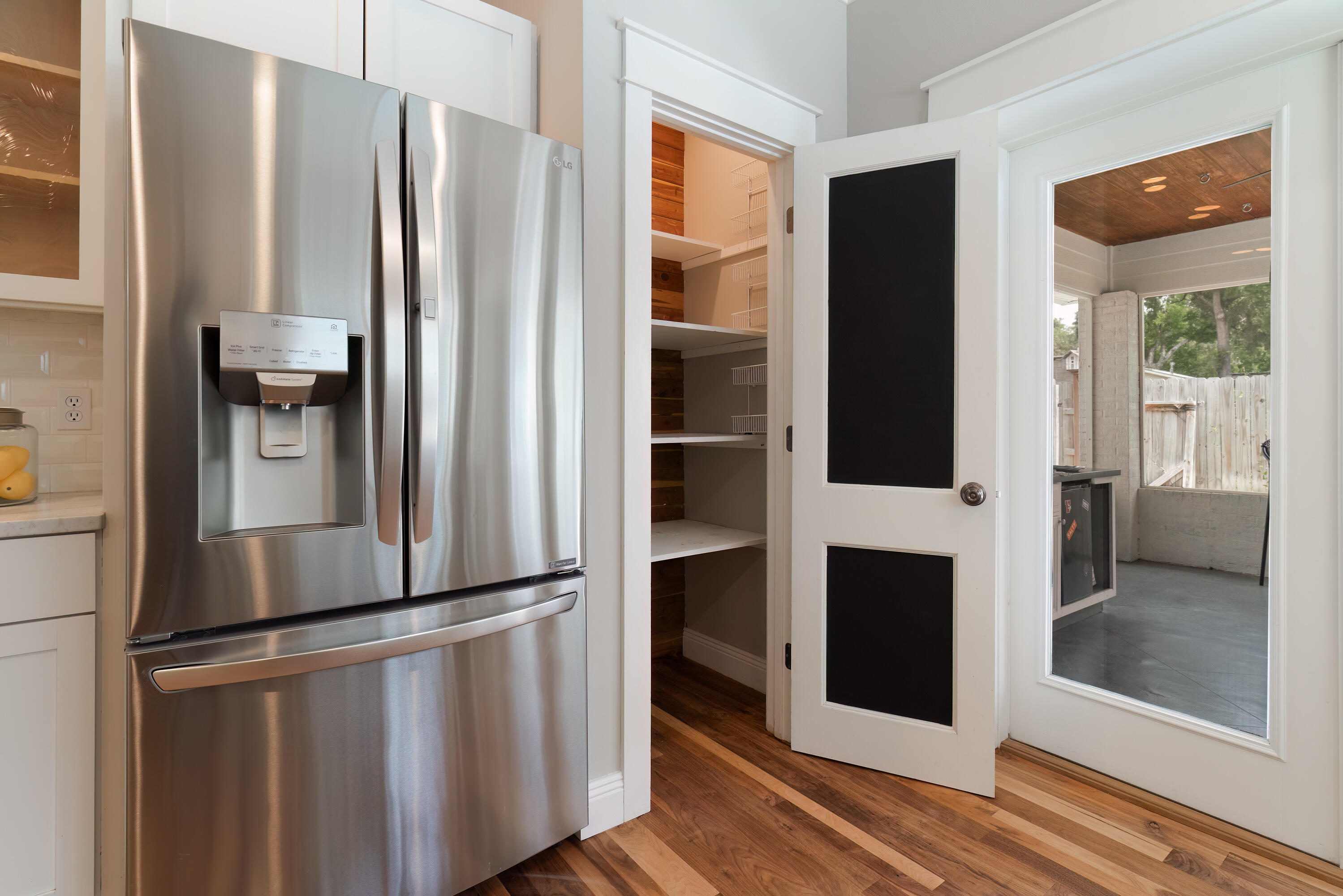 ELLIOTTS POINT - Residential