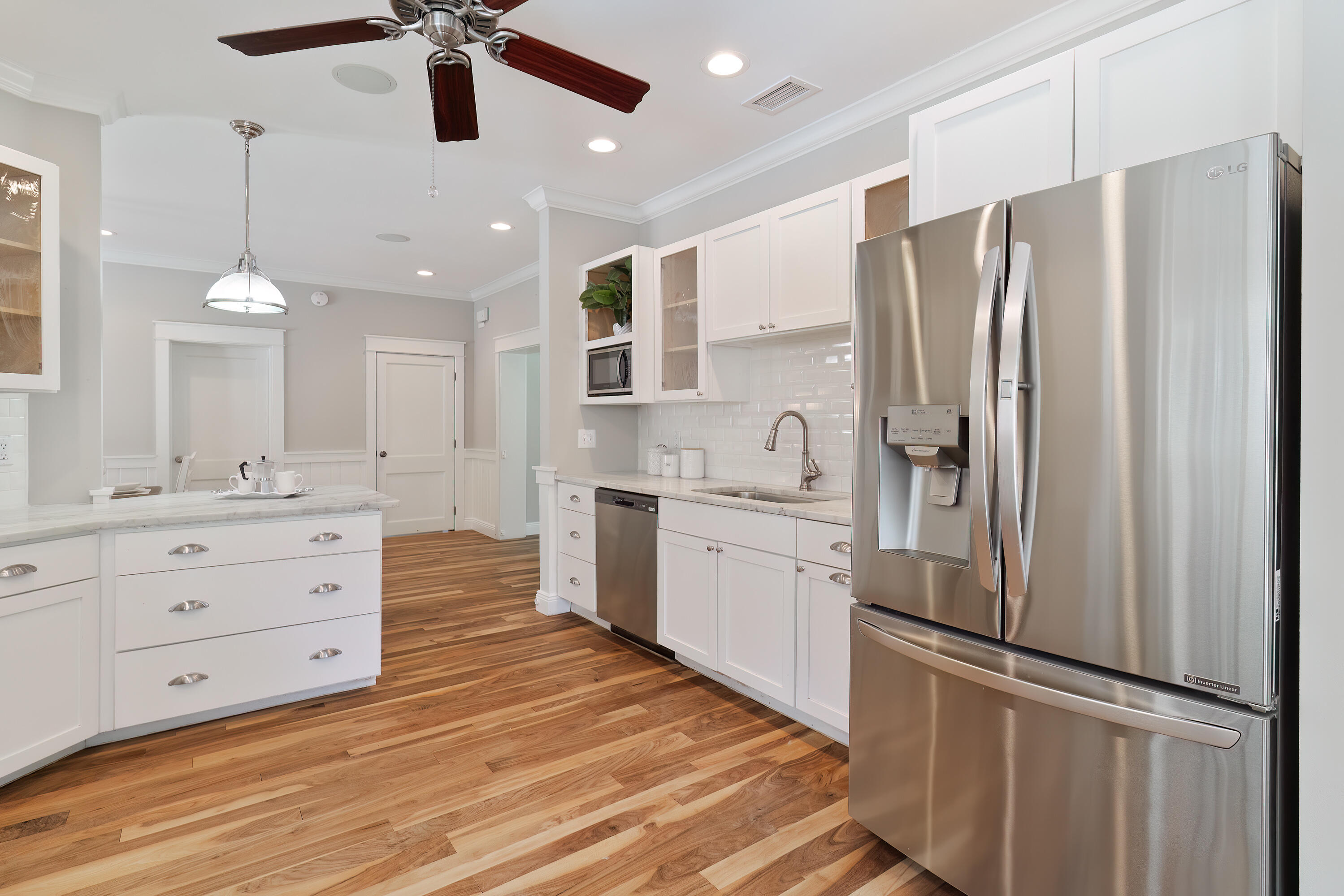 ELLIOTTS POINT - Residential