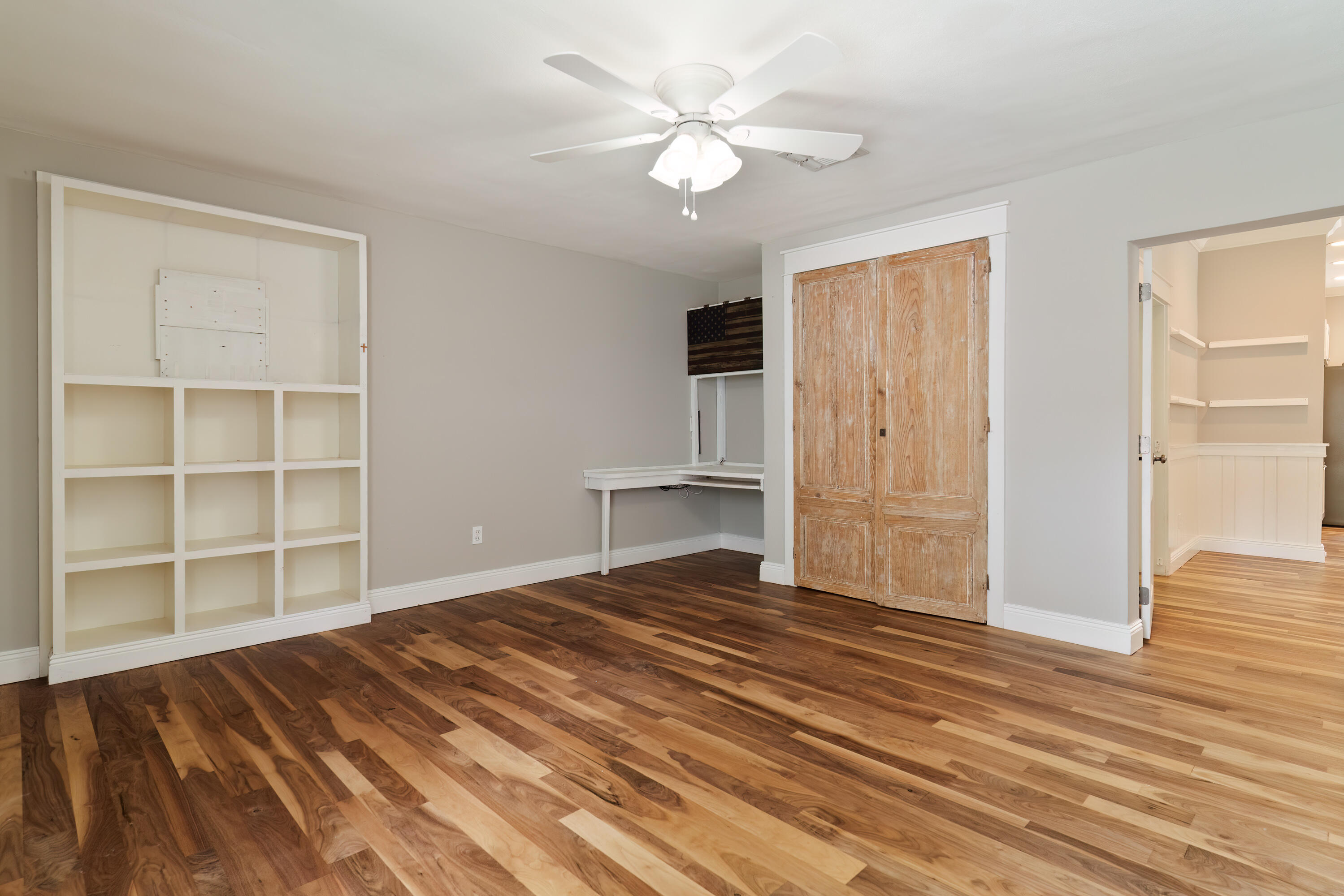 ELLIOTTS POINT - Residential