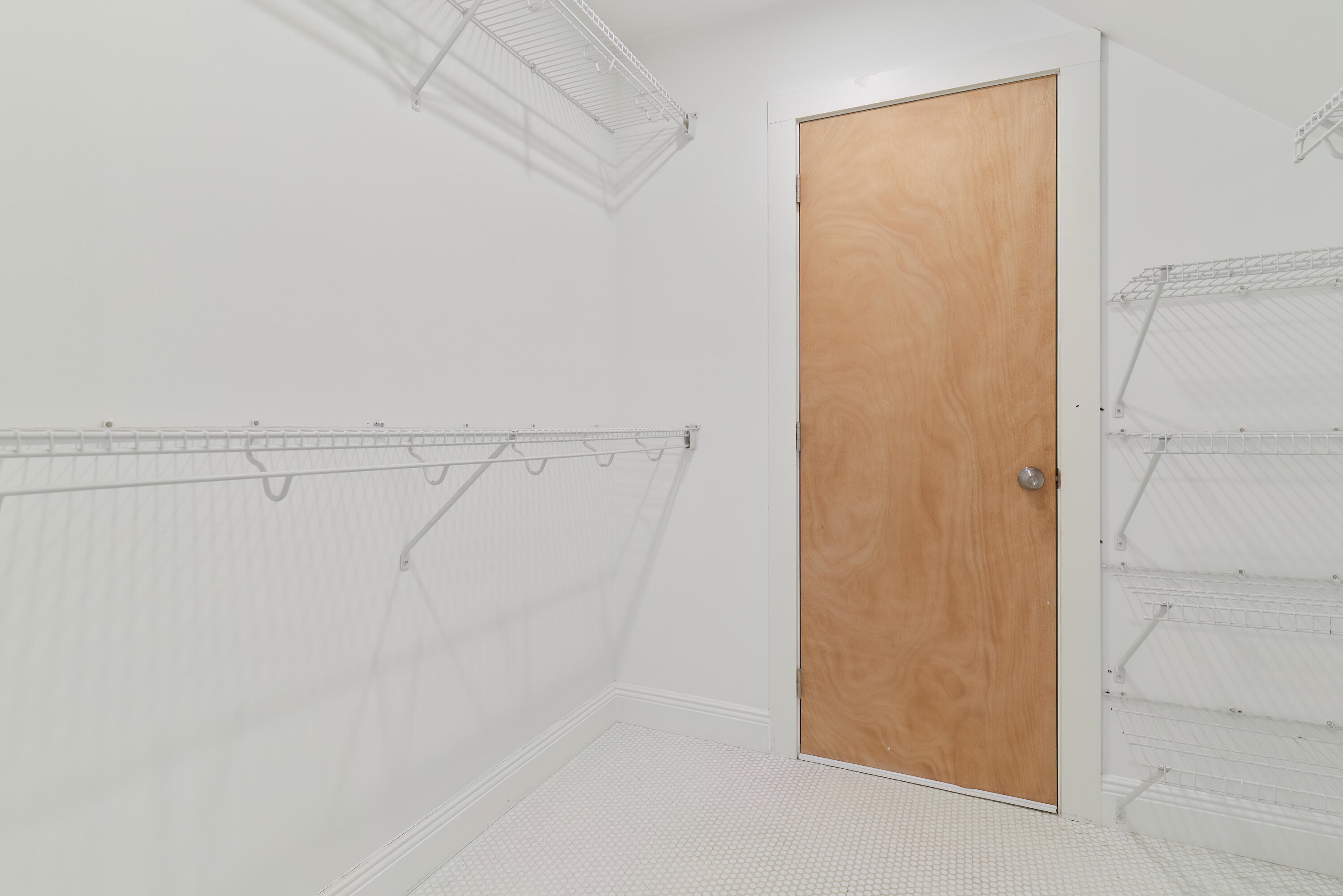 ELLIOTTS POINT - Residential