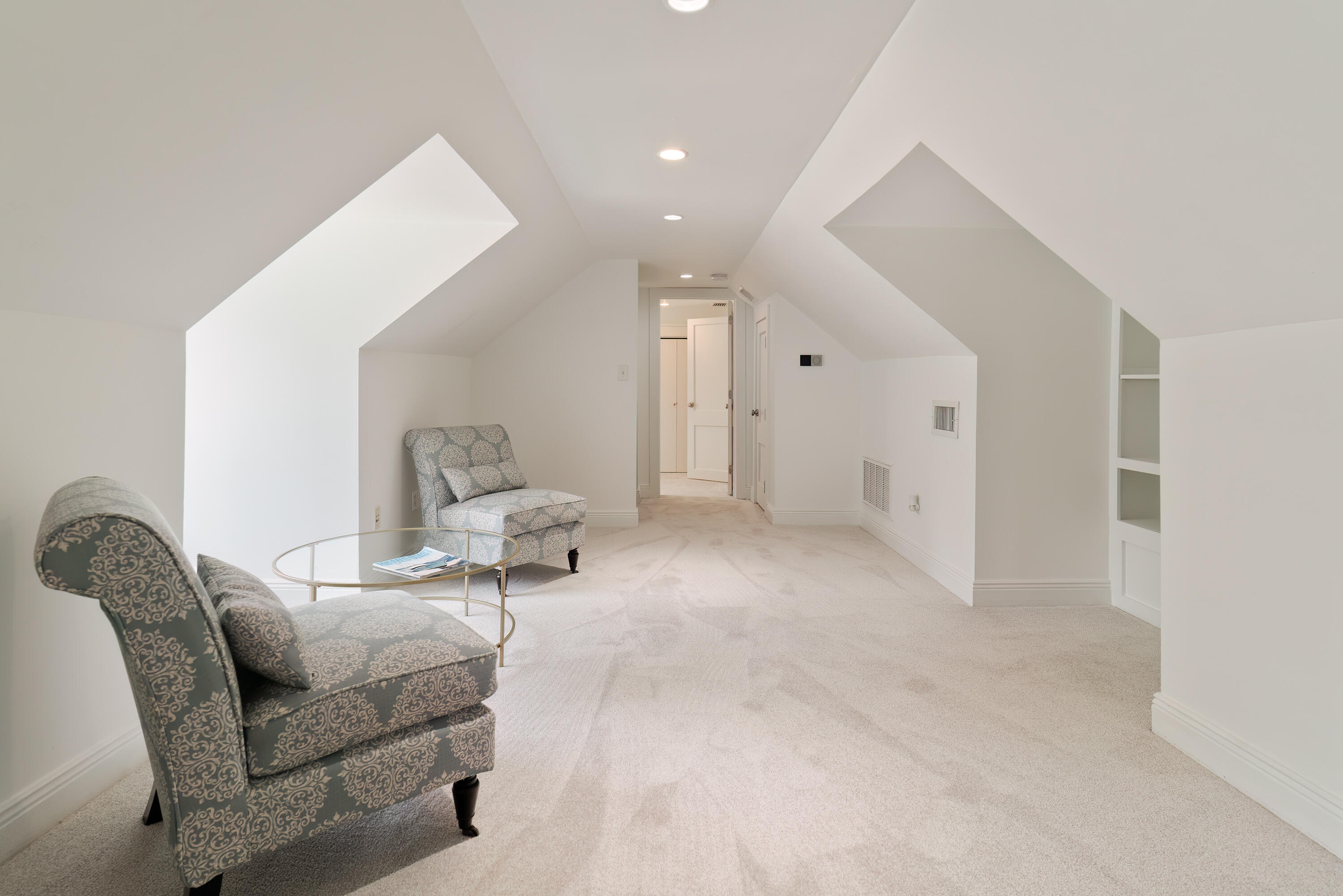 ELLIOTTS POINT - Residential