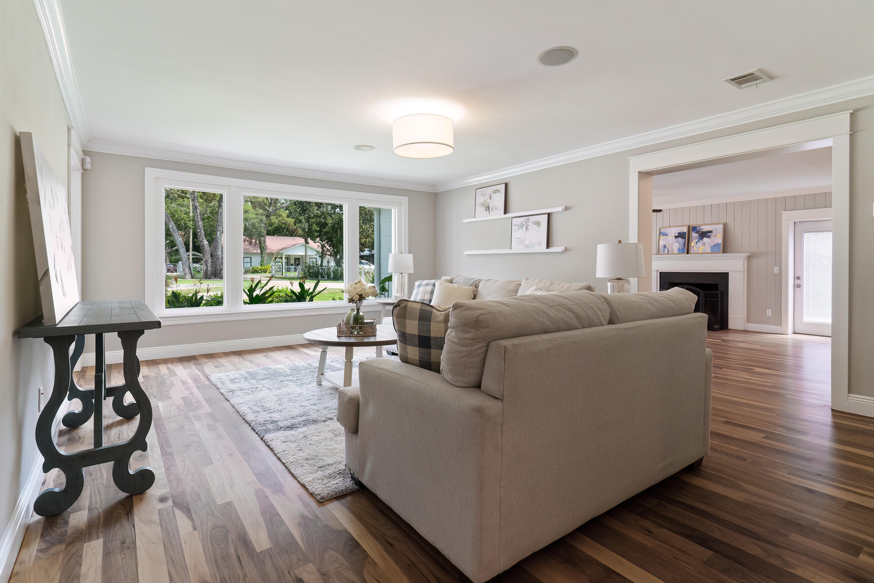 ELLIOTTS POINT - Residential