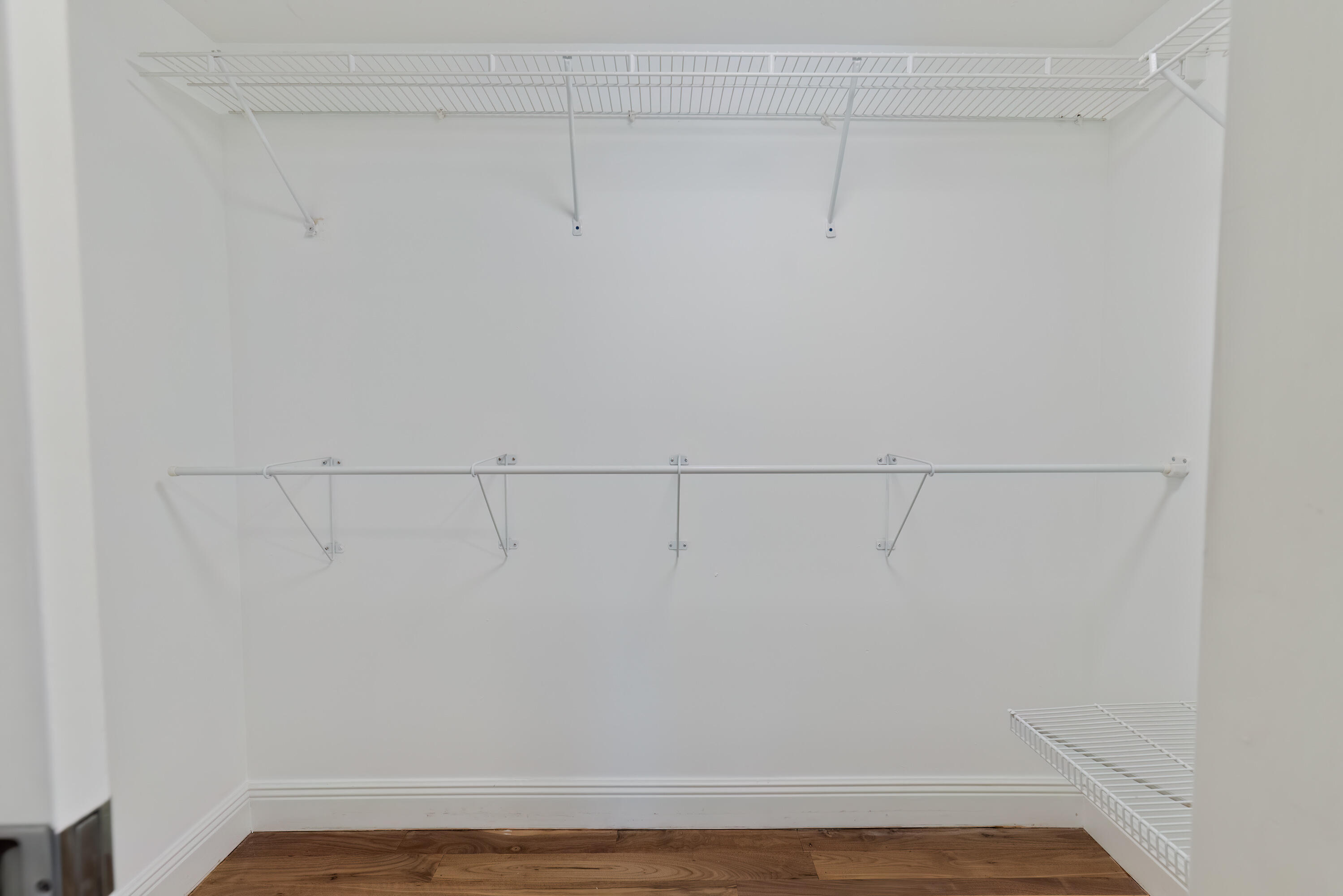 ELLIOTTS POINT - Residential