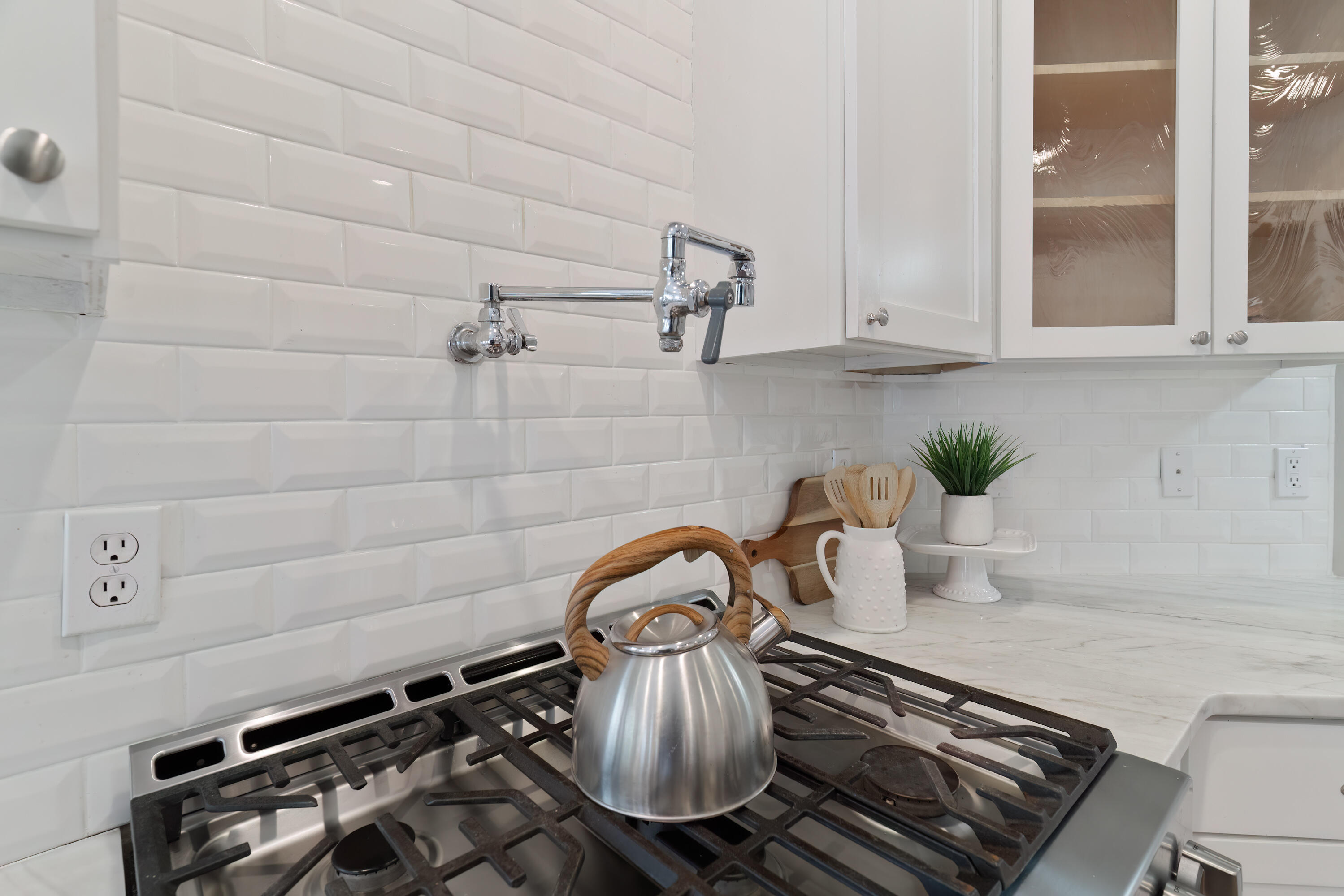 ELLIOTTS POINT - Residential