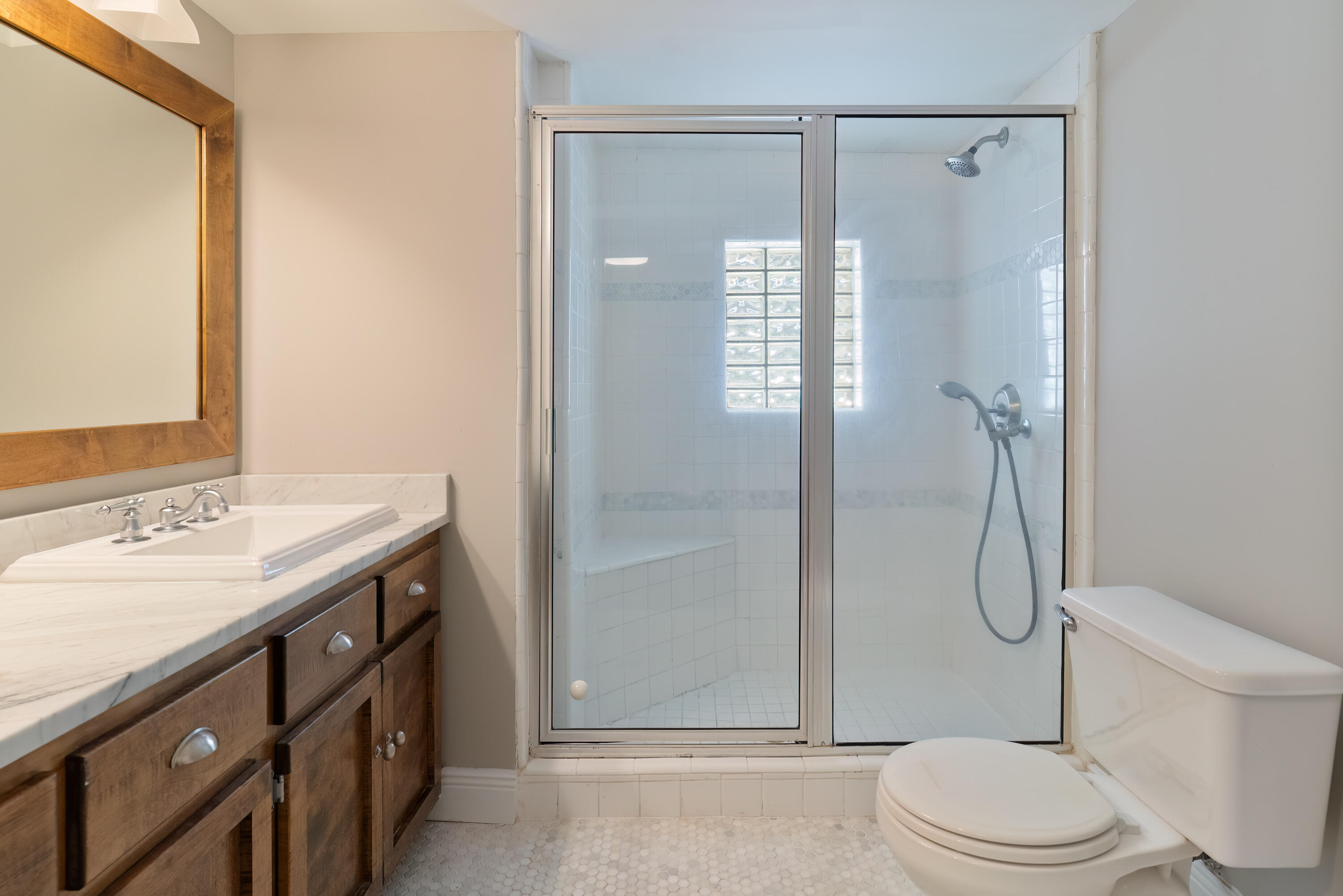 ELLIOTTS POINT - Residential