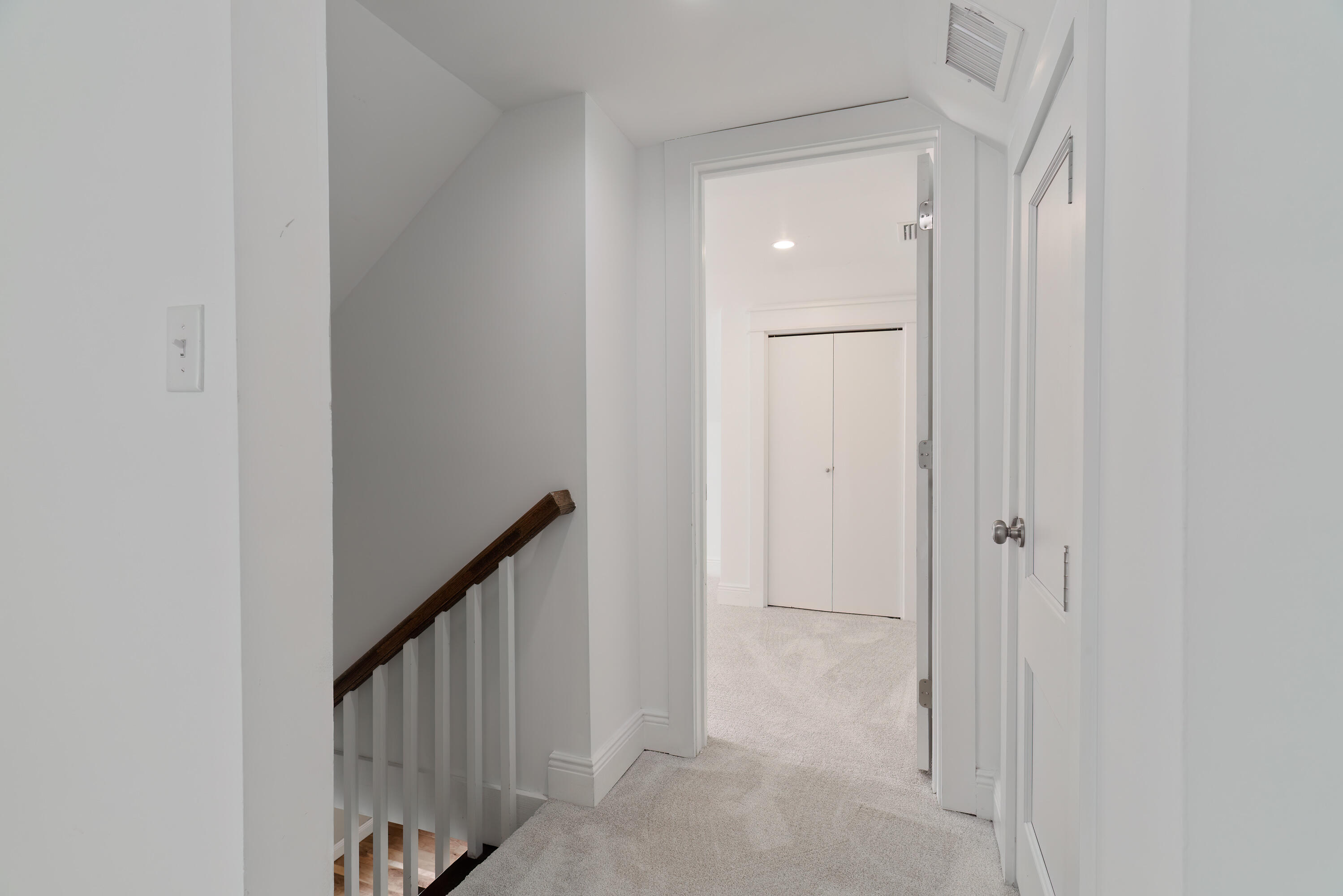 ELLIOTTS POINT - Residential