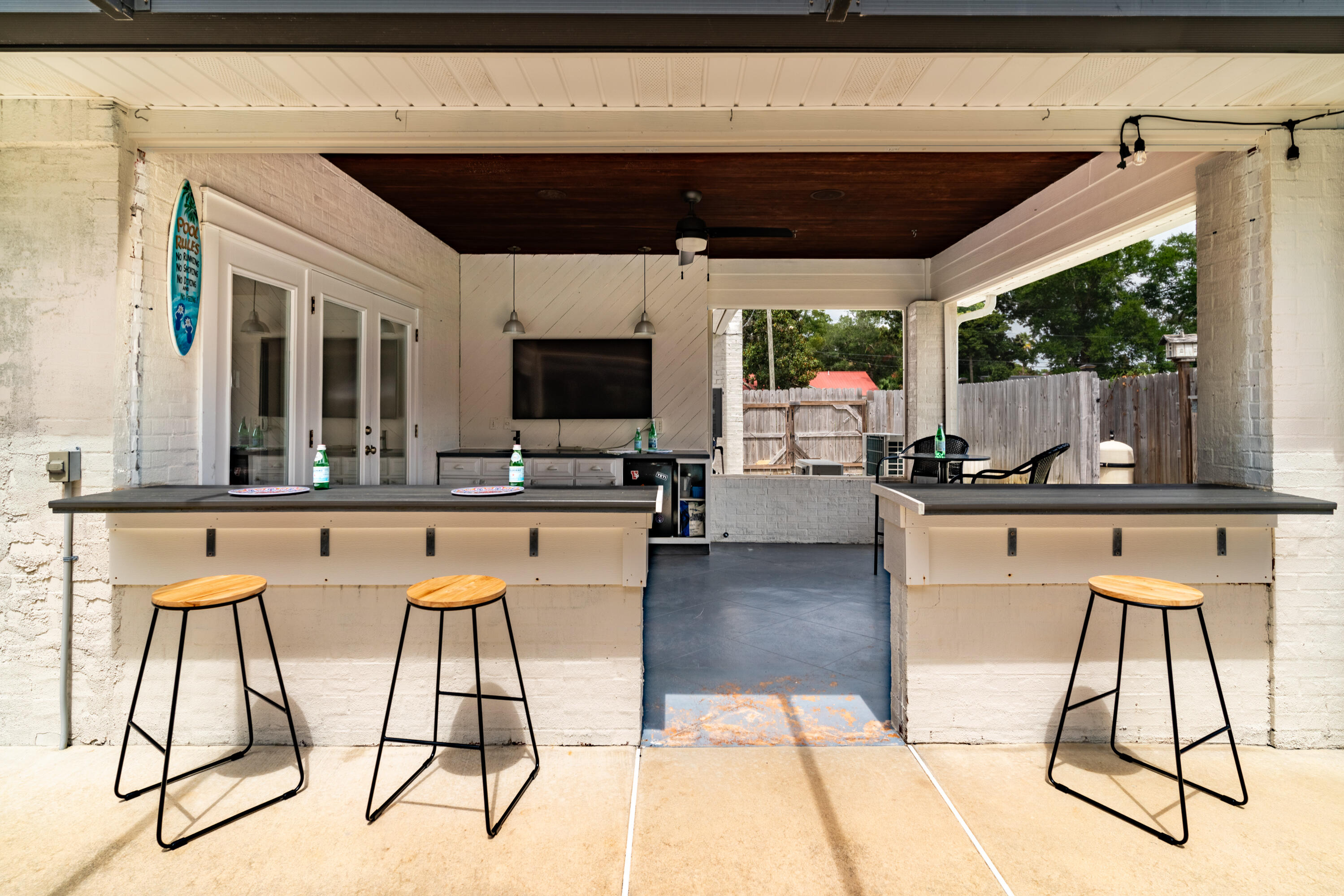 ELLIOTTS POINT - Residential