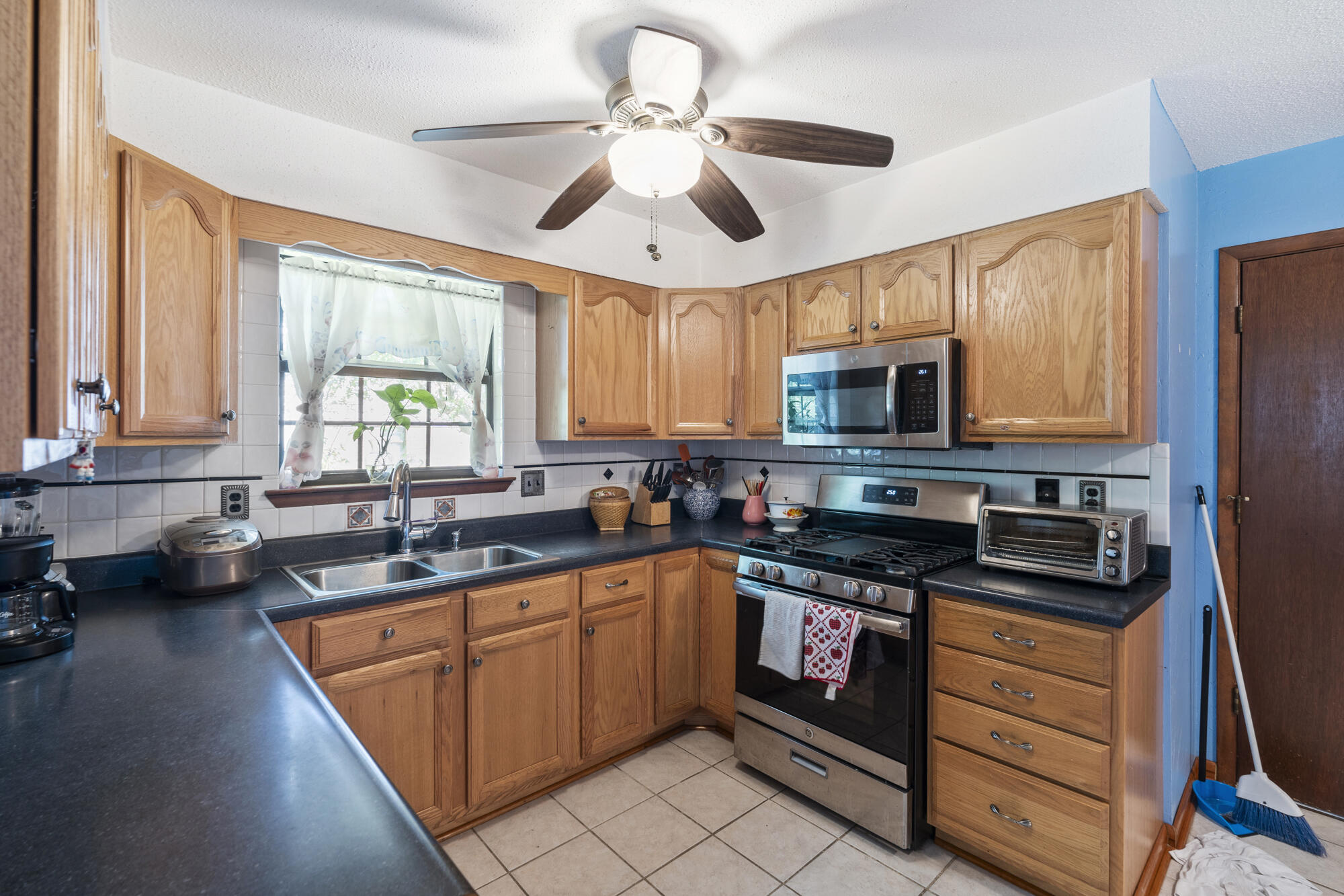 Holmes manner lot 3. - Residential