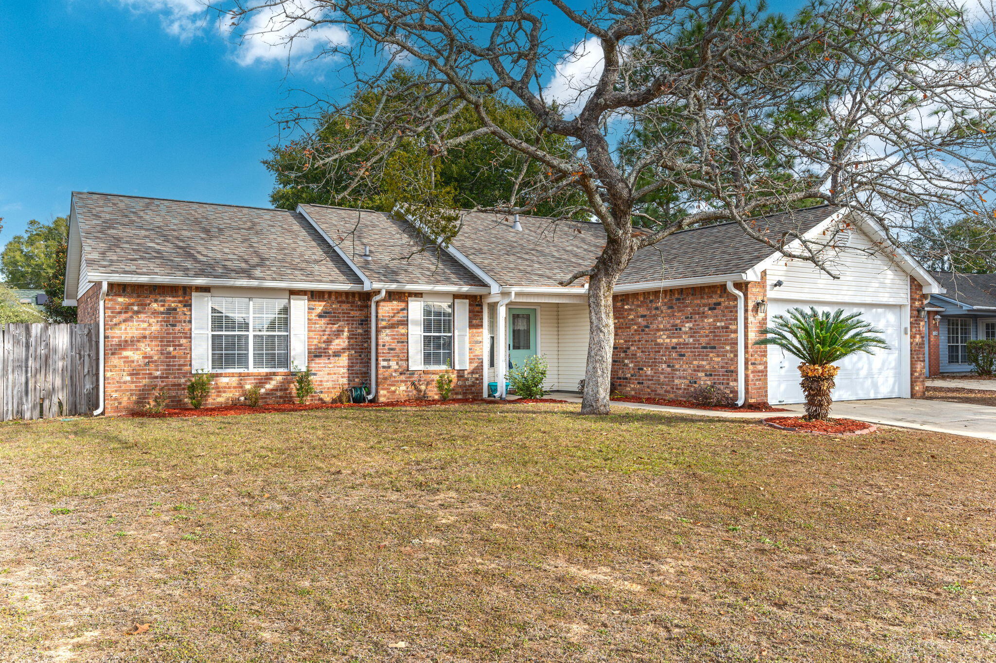 Three bedroom, 2 bath home within minutes of the hospital, shopping, I 10 and military bases. Split bedroom plan, gas fireplace, granite countertops and fenced in back yard. The roof was replaced in the latter part of 2020 and ac in 2016. Washer and dryer to convey with house, but is as is. Call today to schedule a viewing.