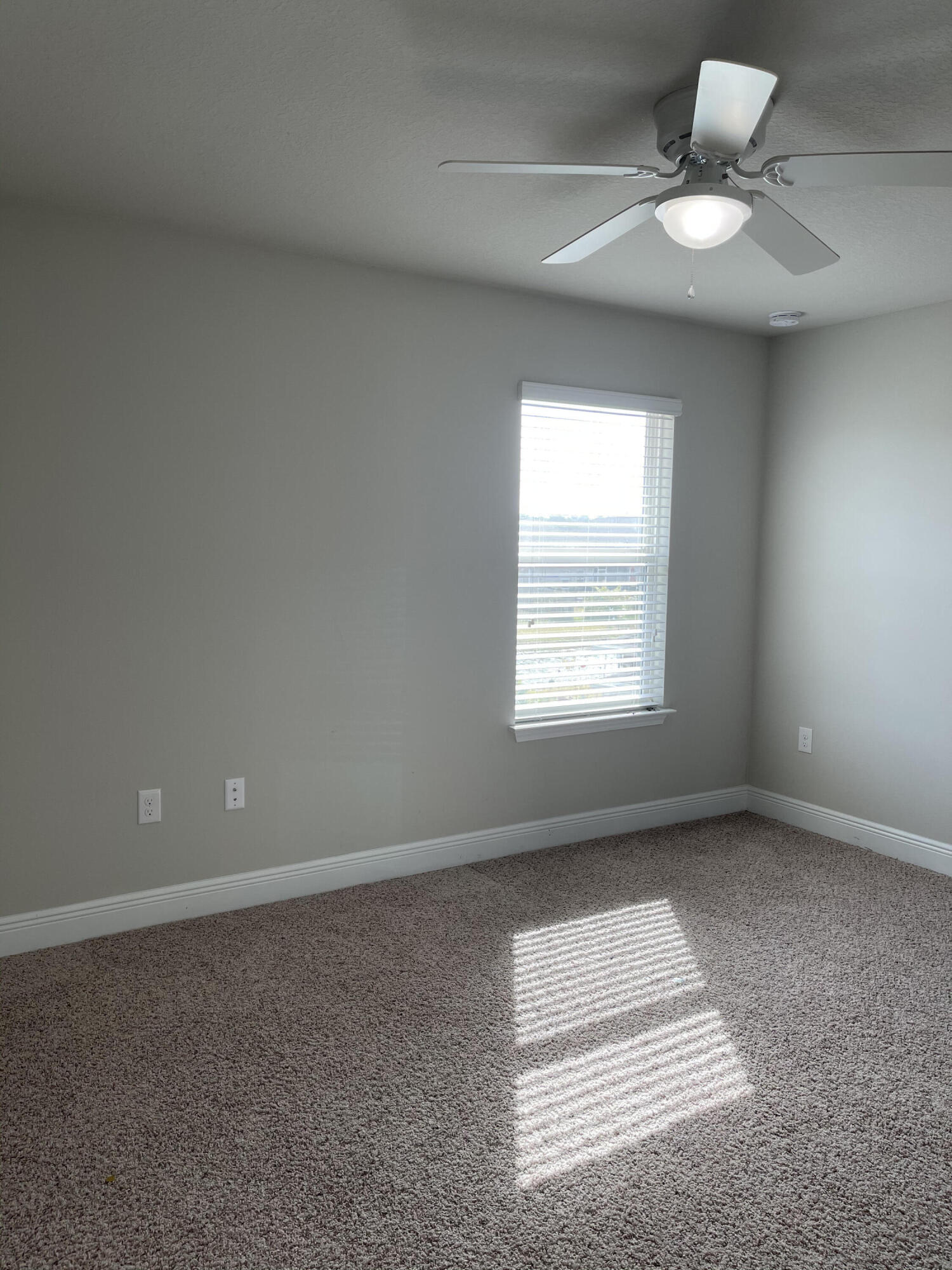 DRIFTWOOD ESTATES - Residential Lease