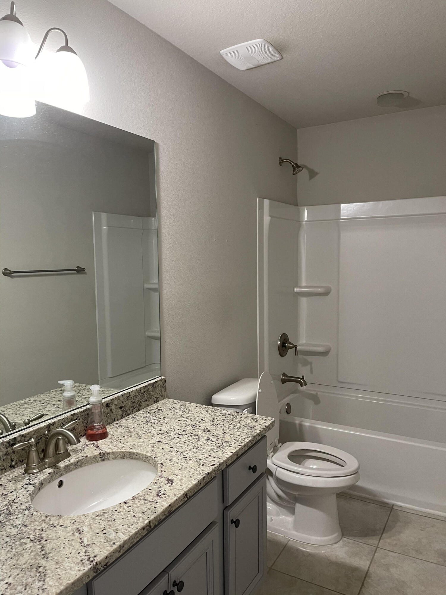 DRIFTWOOD ESTATES - Residential Lease