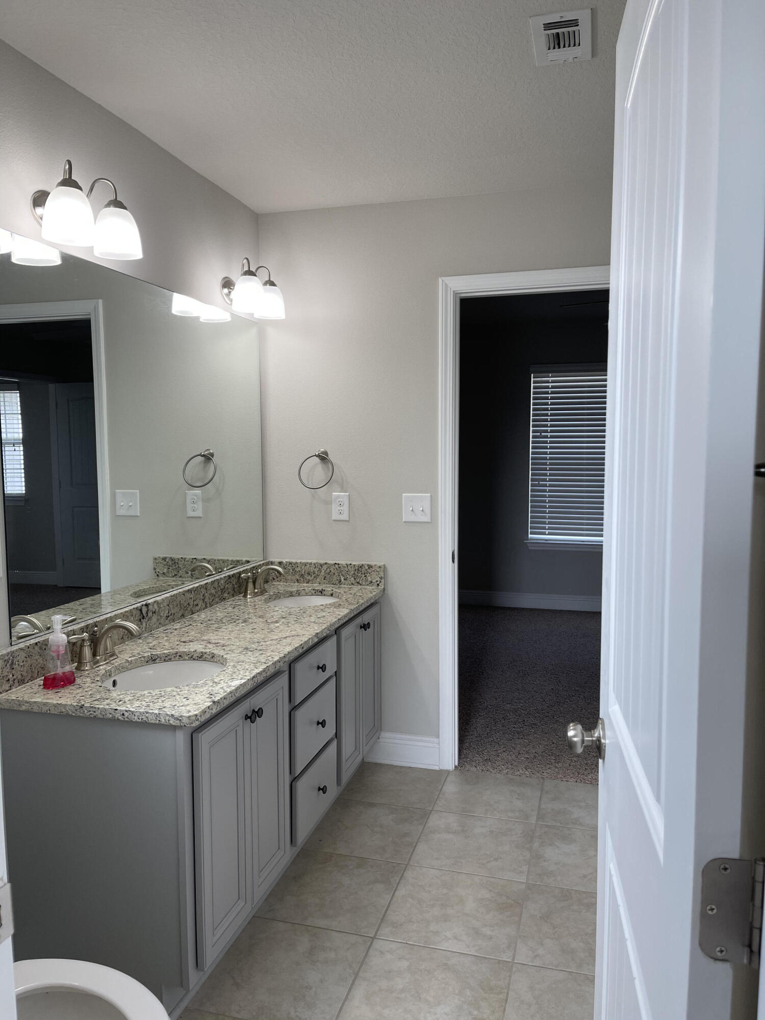 DRIFTWOOD ESTATES - Residential Lease