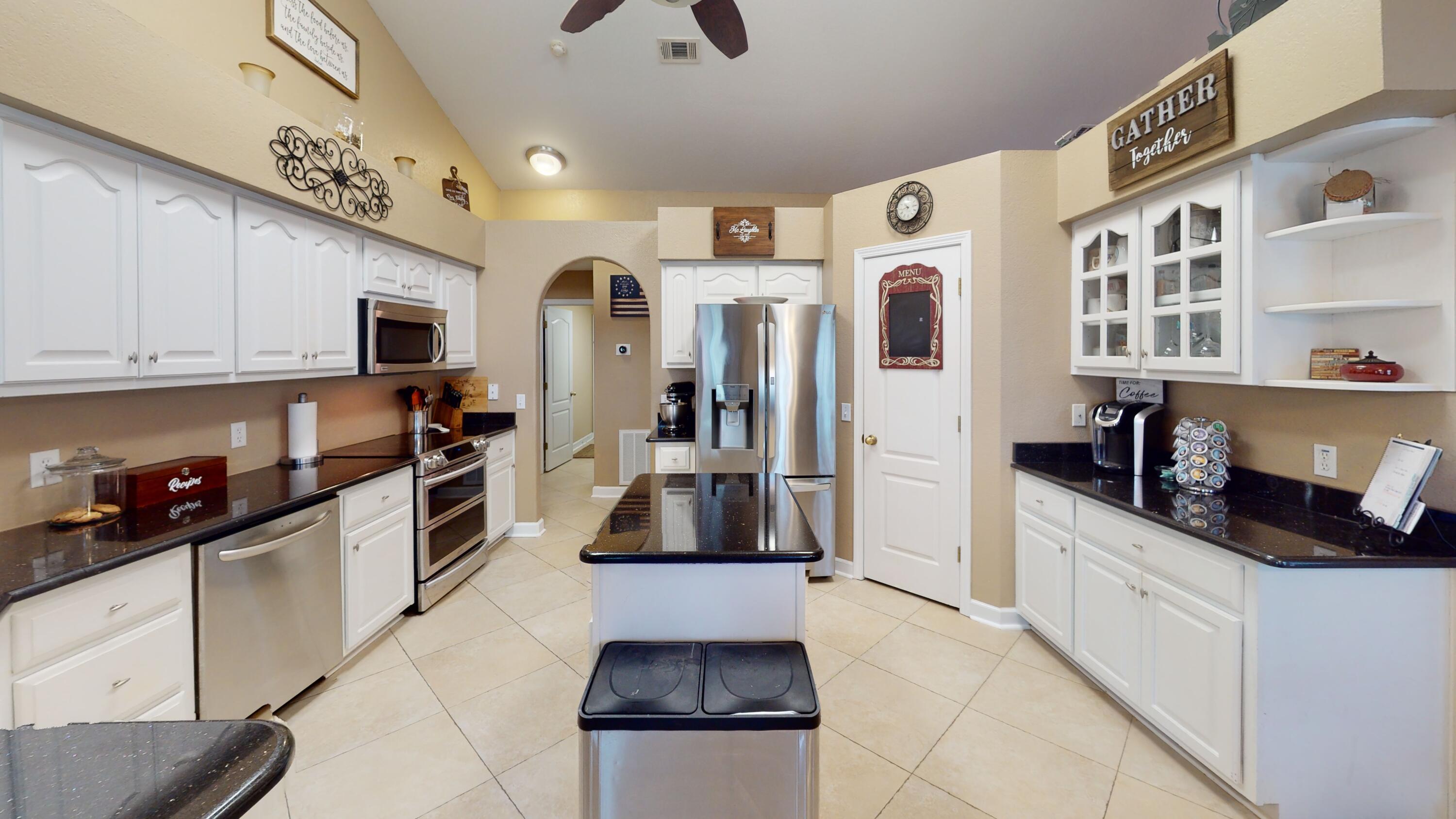 HOLLEY BY THE SEA - Residential