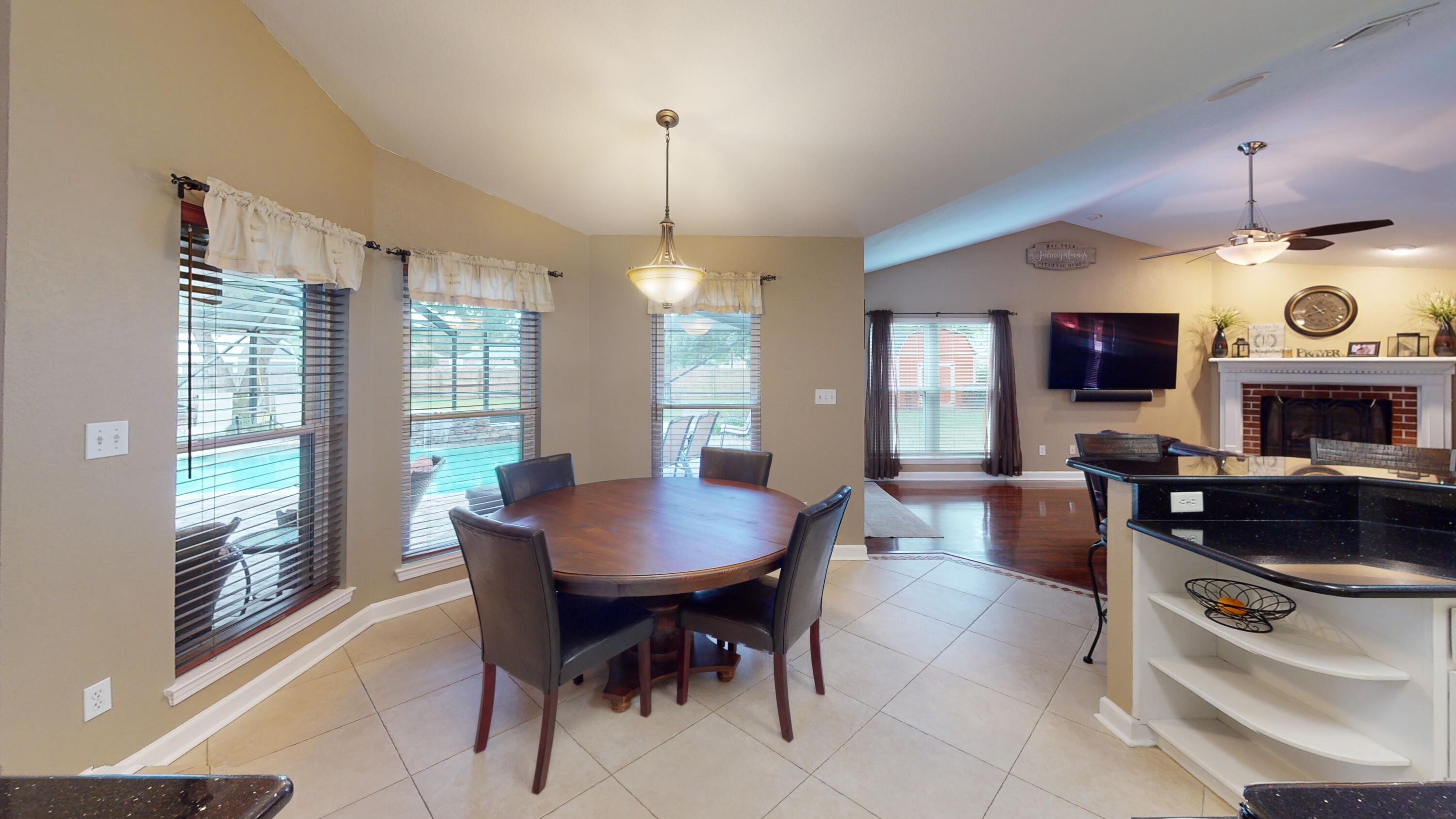 HOLLEY BY THE SEA - Residential