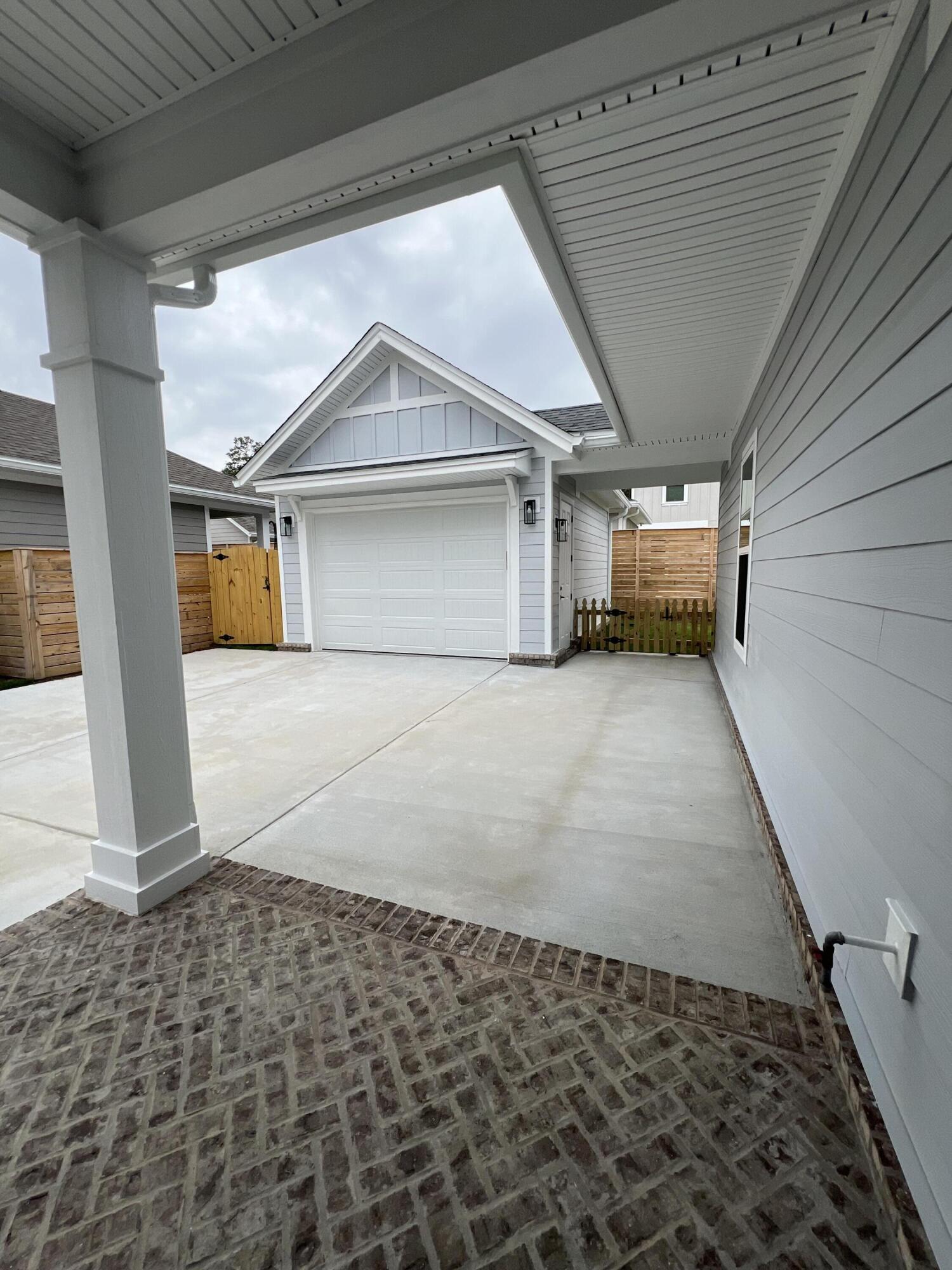 Deer Moss Creek - Residential