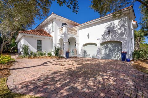 Photo of 100 Vista Bluffs Blfs, Destin, FL 32541 (MLS # 989568)